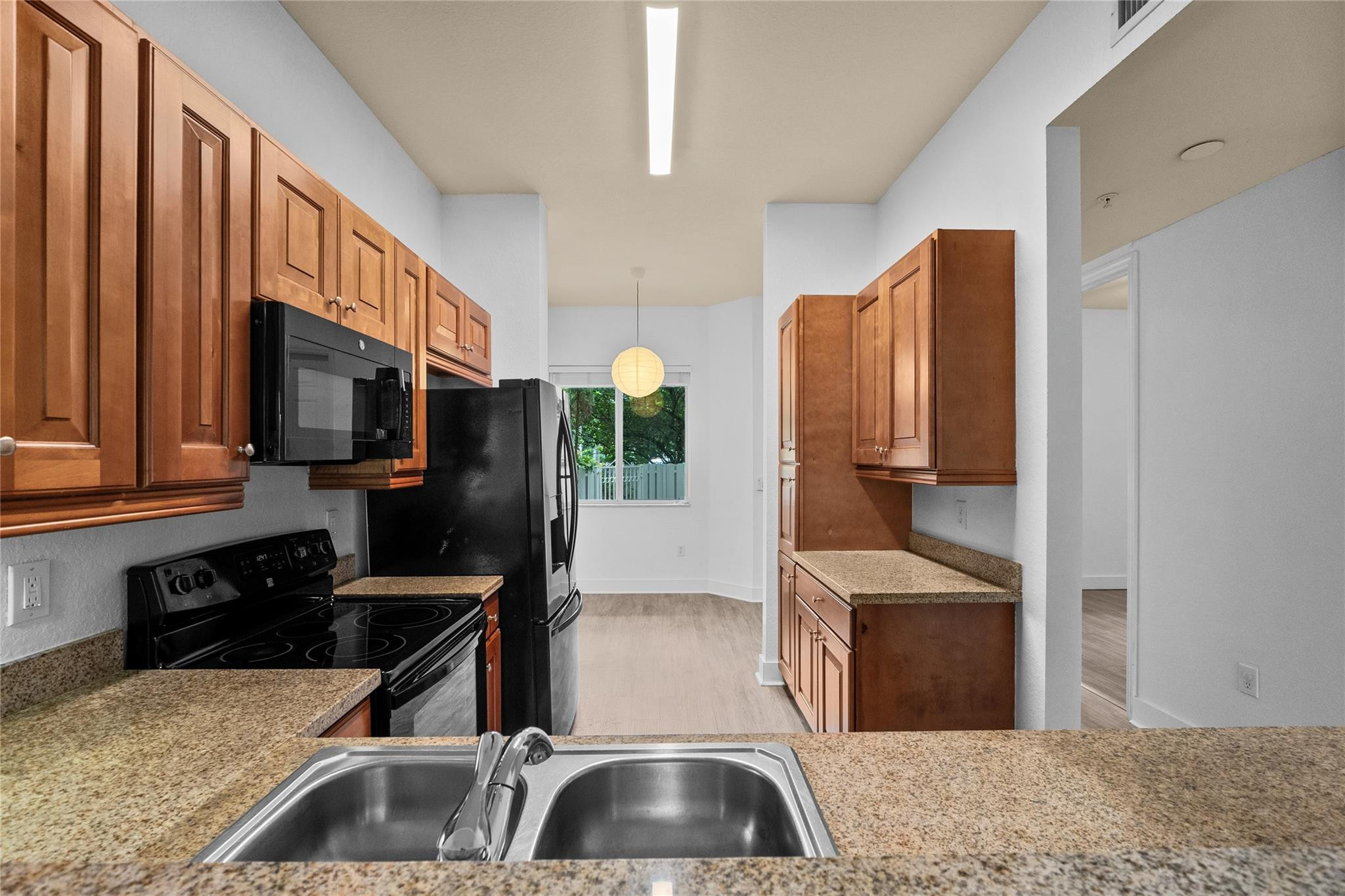 3500 Oaks Clubhouse Drive 109