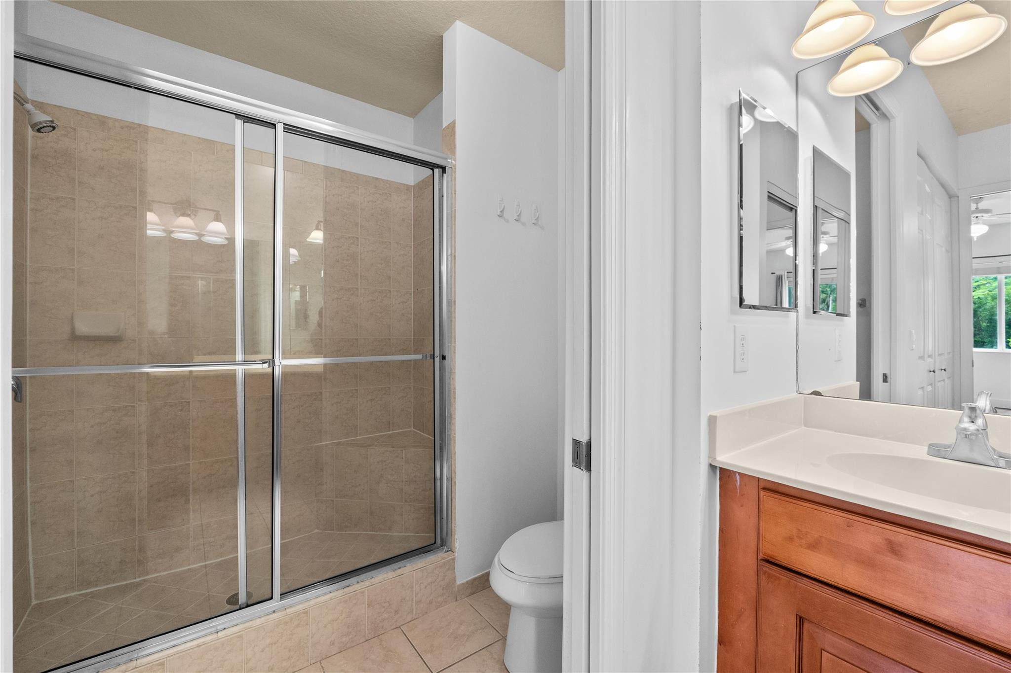 3500 Oaks Clubhouse Drive 109