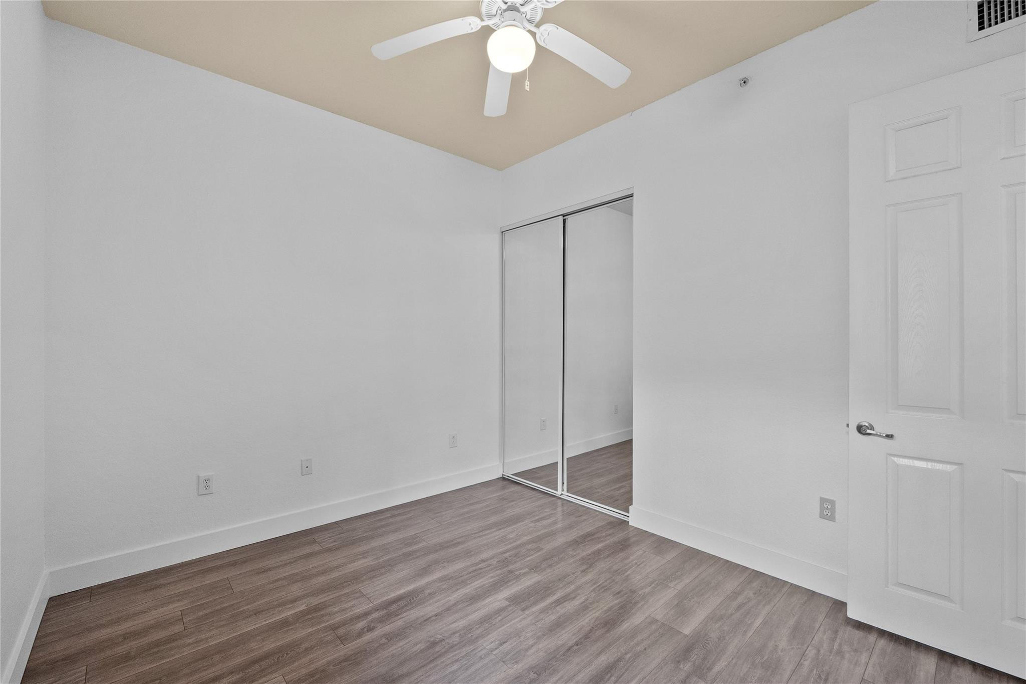 3500 Oaks Clubhouse Drive 109