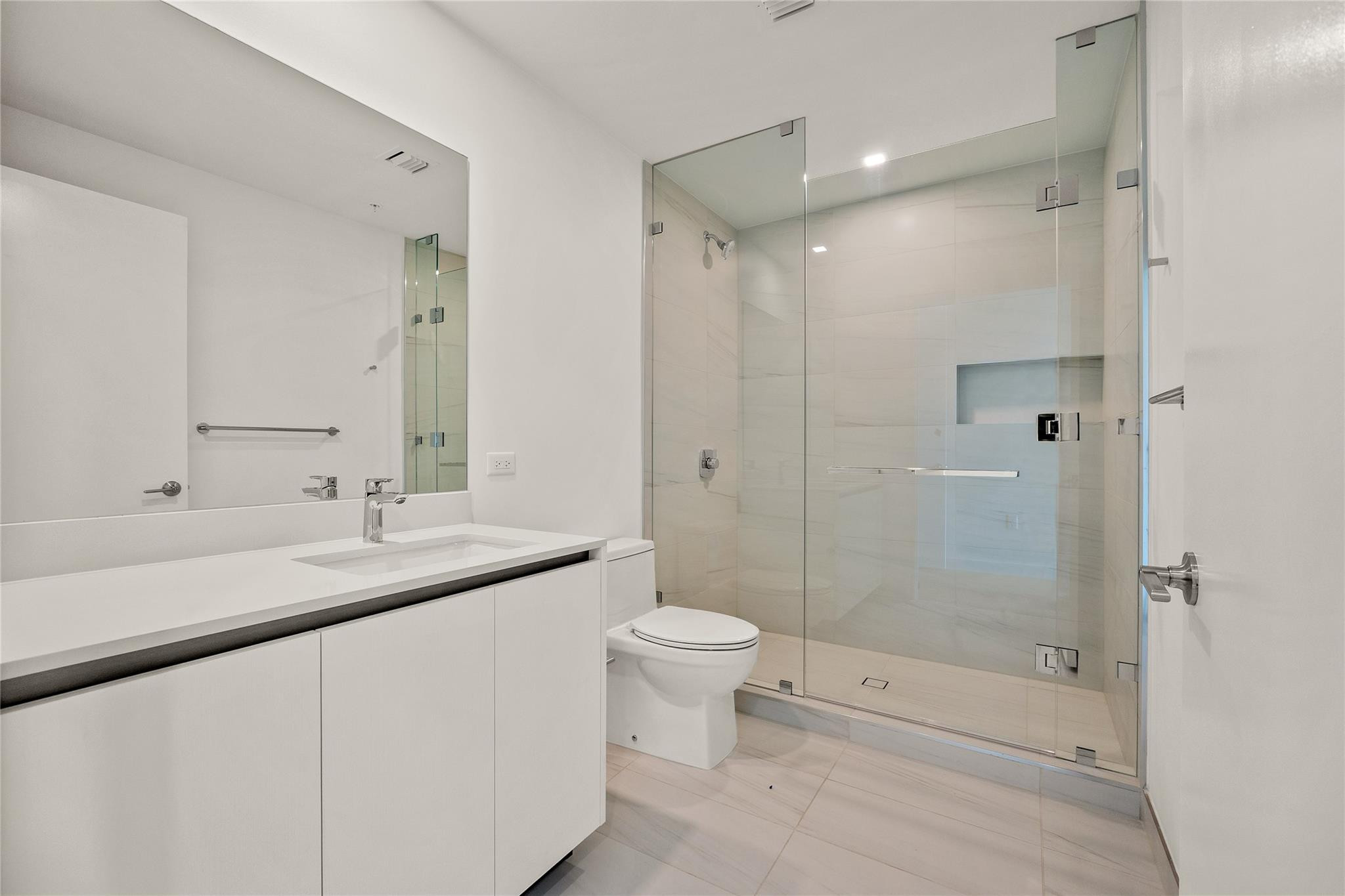 900 N Ocean Boulevard 1604