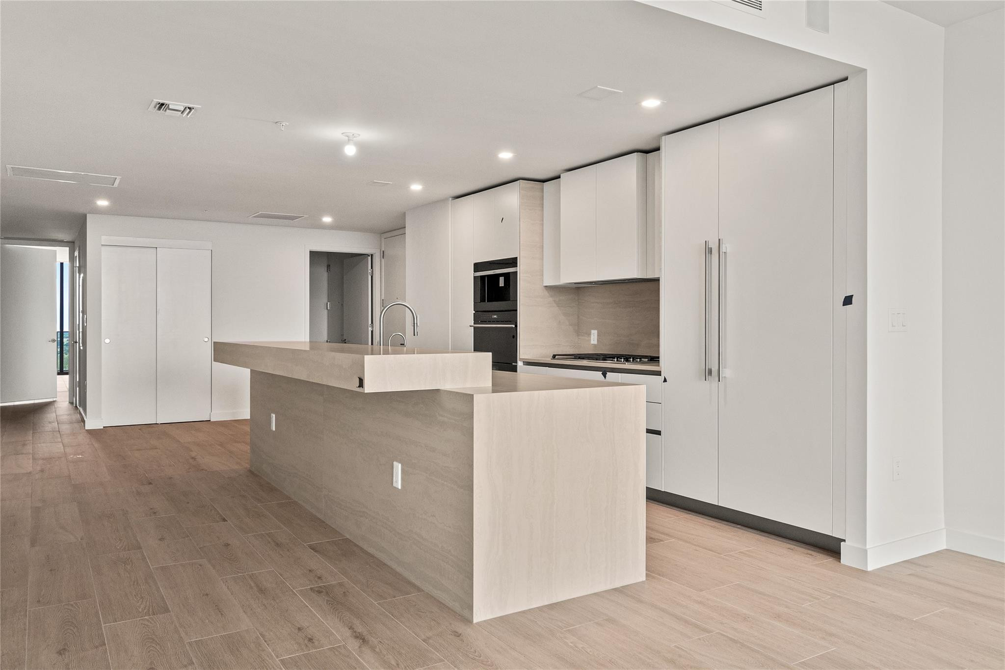 900 N Ocean Boulevard 1604