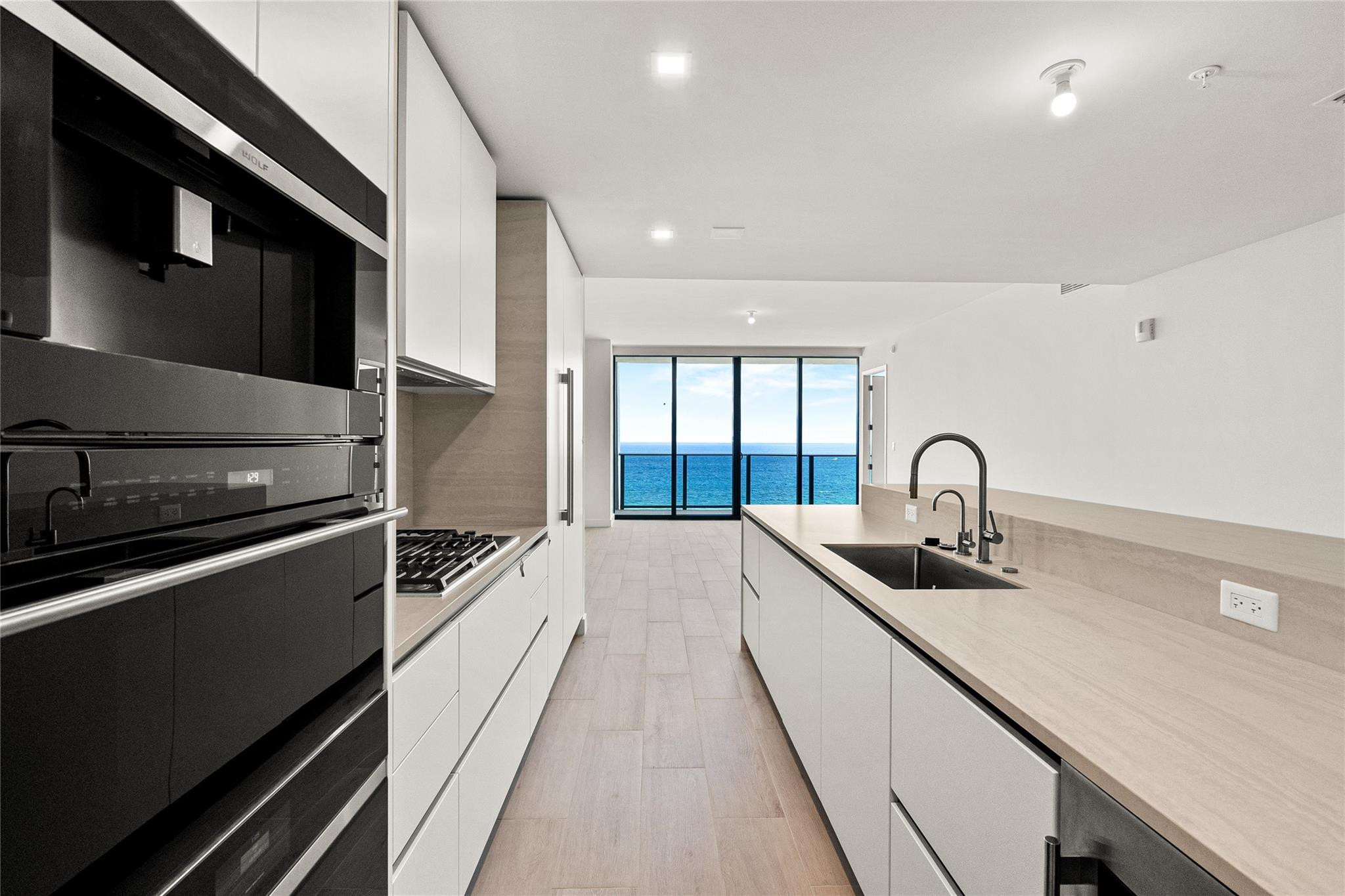 900 N Ocean Boulevard 1604