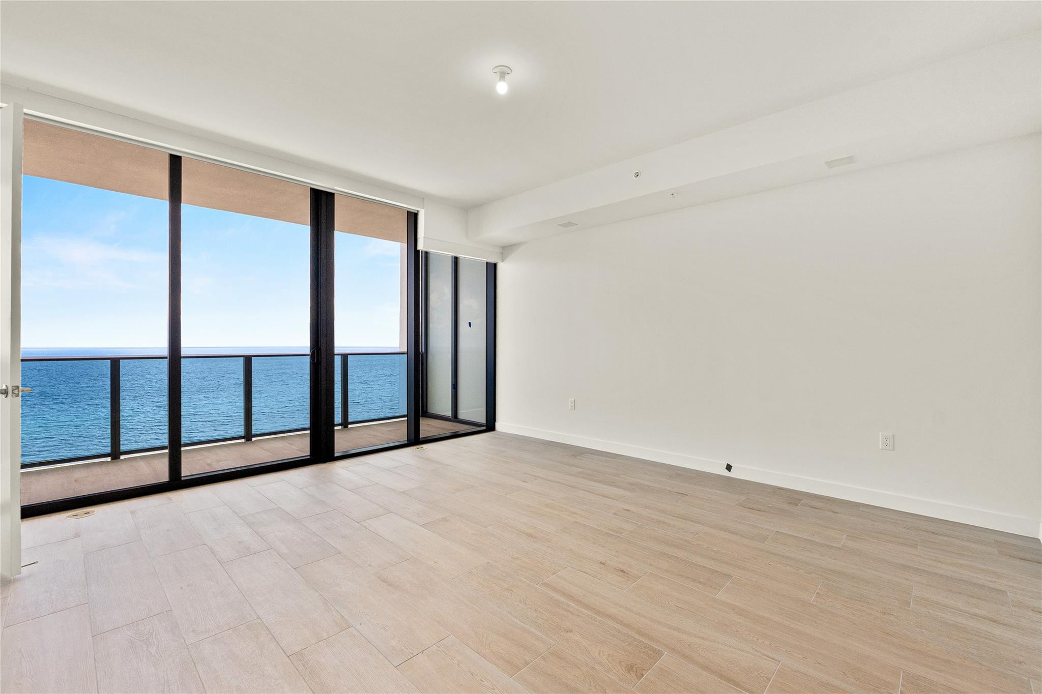 900 N Ocean Boulevard 1604