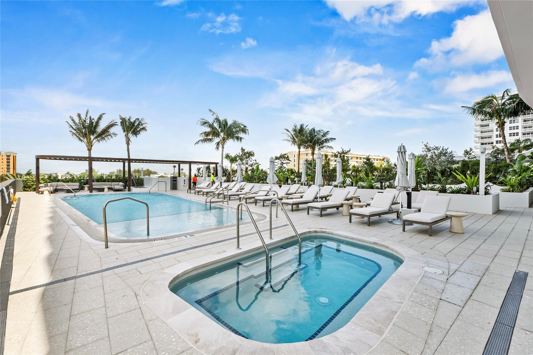 900 N Ocean Boulevard 1604