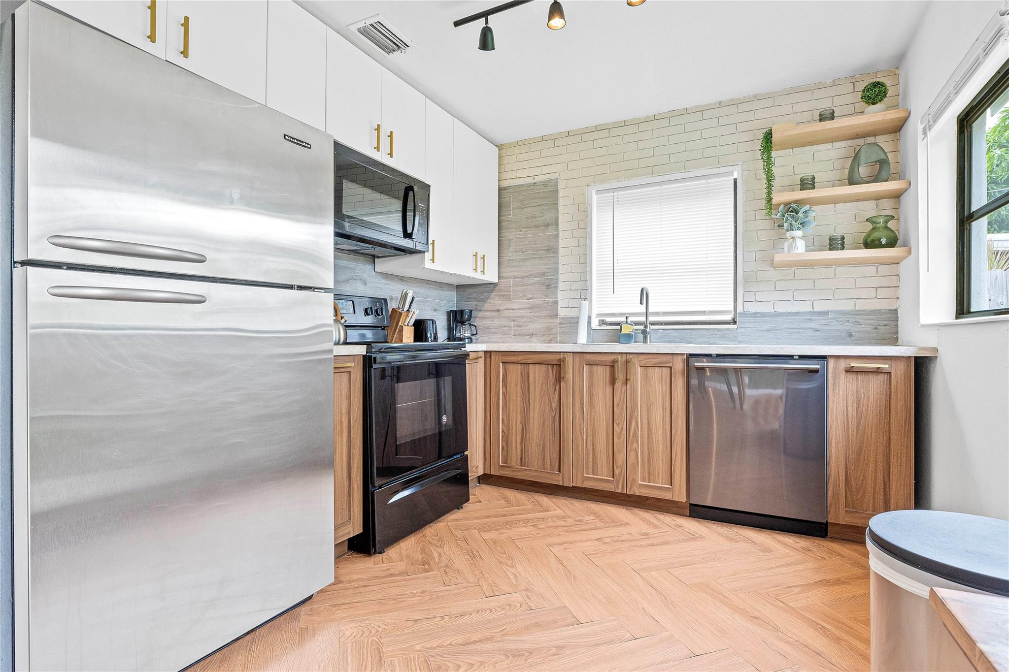 121 NW 53rd Court