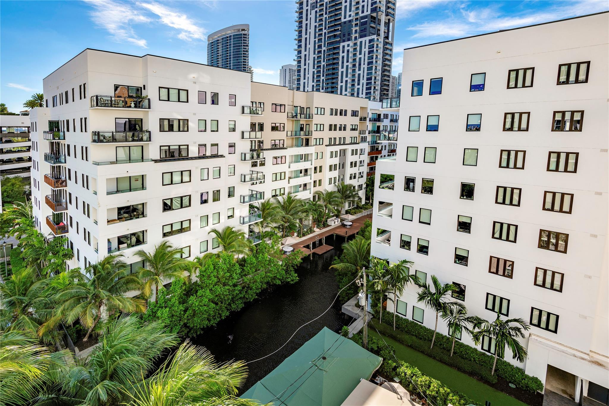 111 SE 8th Avenue 705