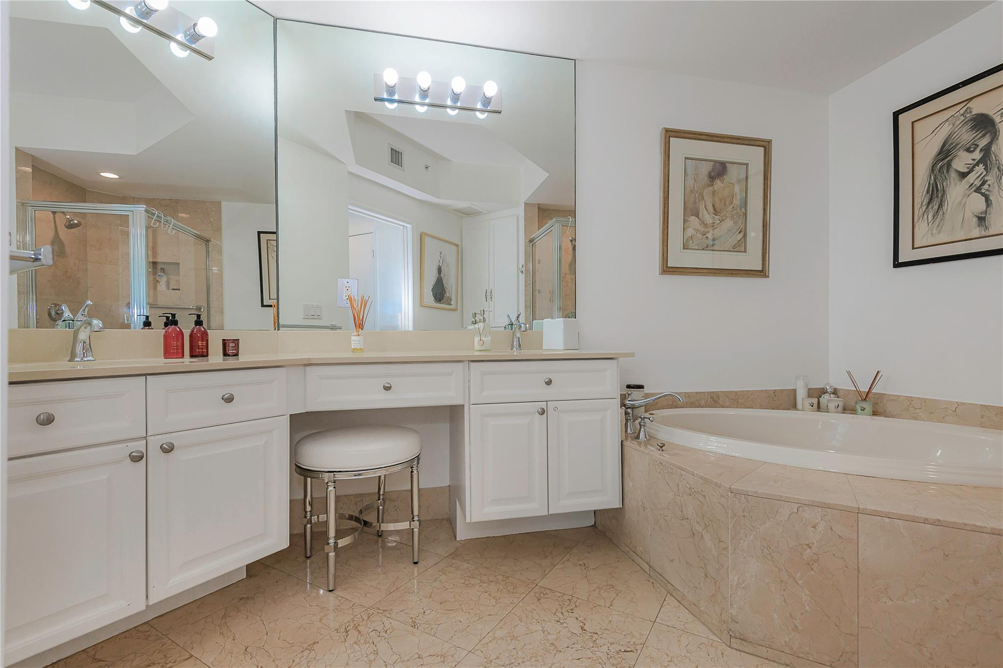 111 SE 8th Avenue 705