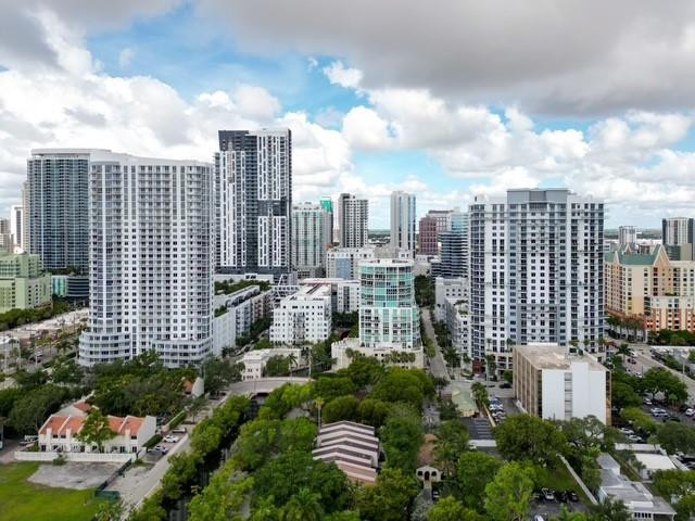 111 SE 8th Avenue 705