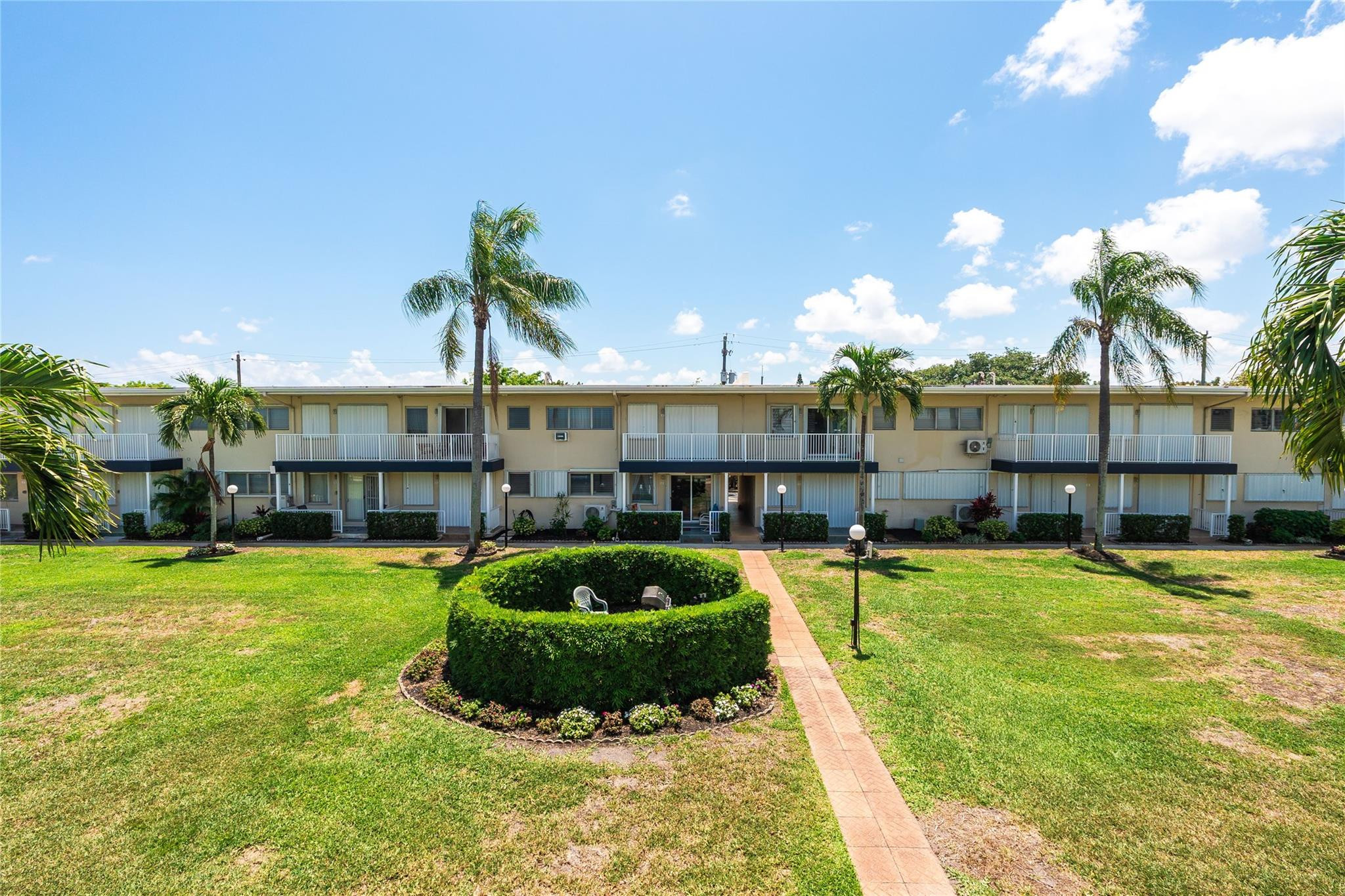 223 S Federal Highway 9