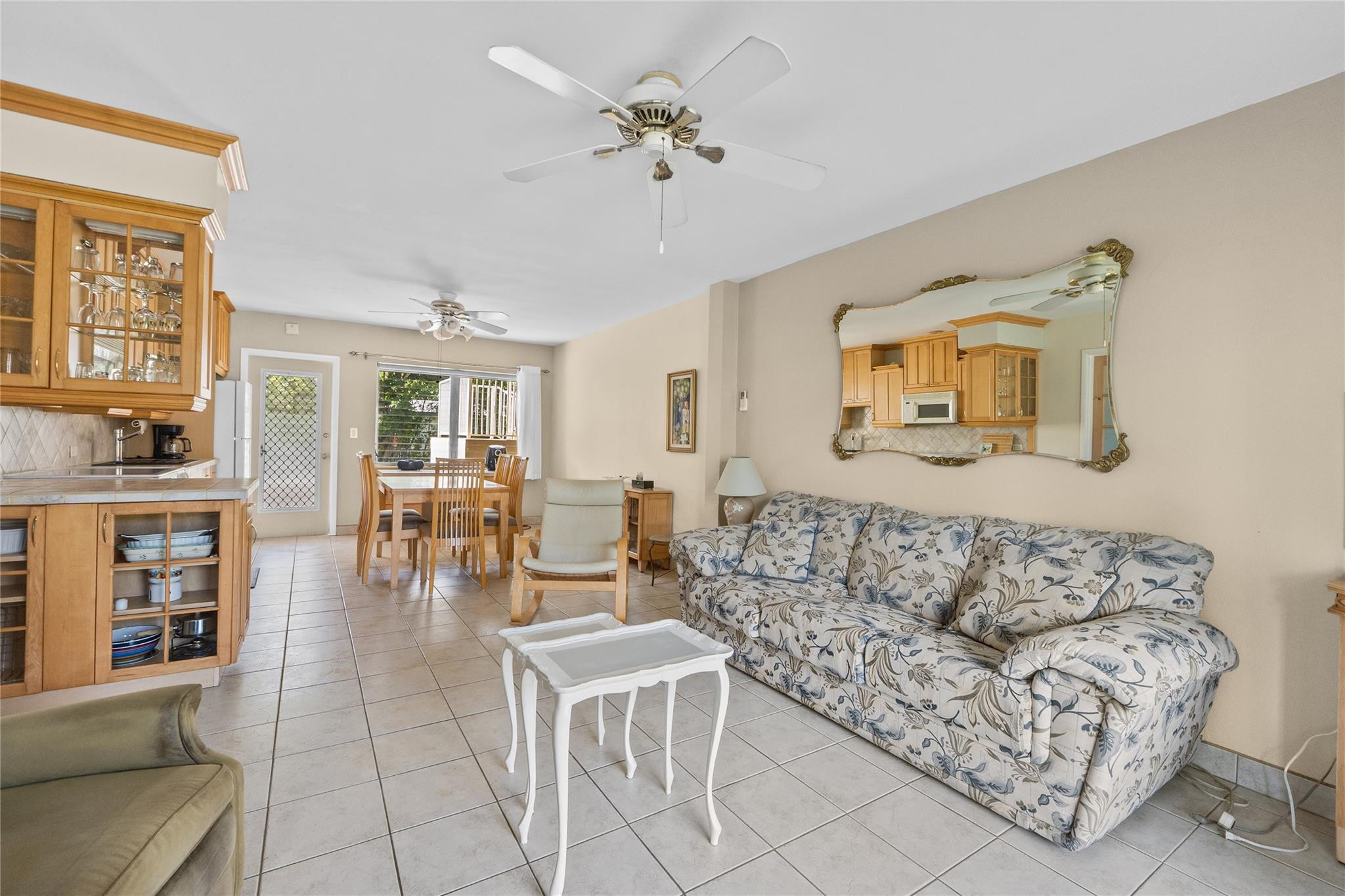 223 S Federal Highway 9