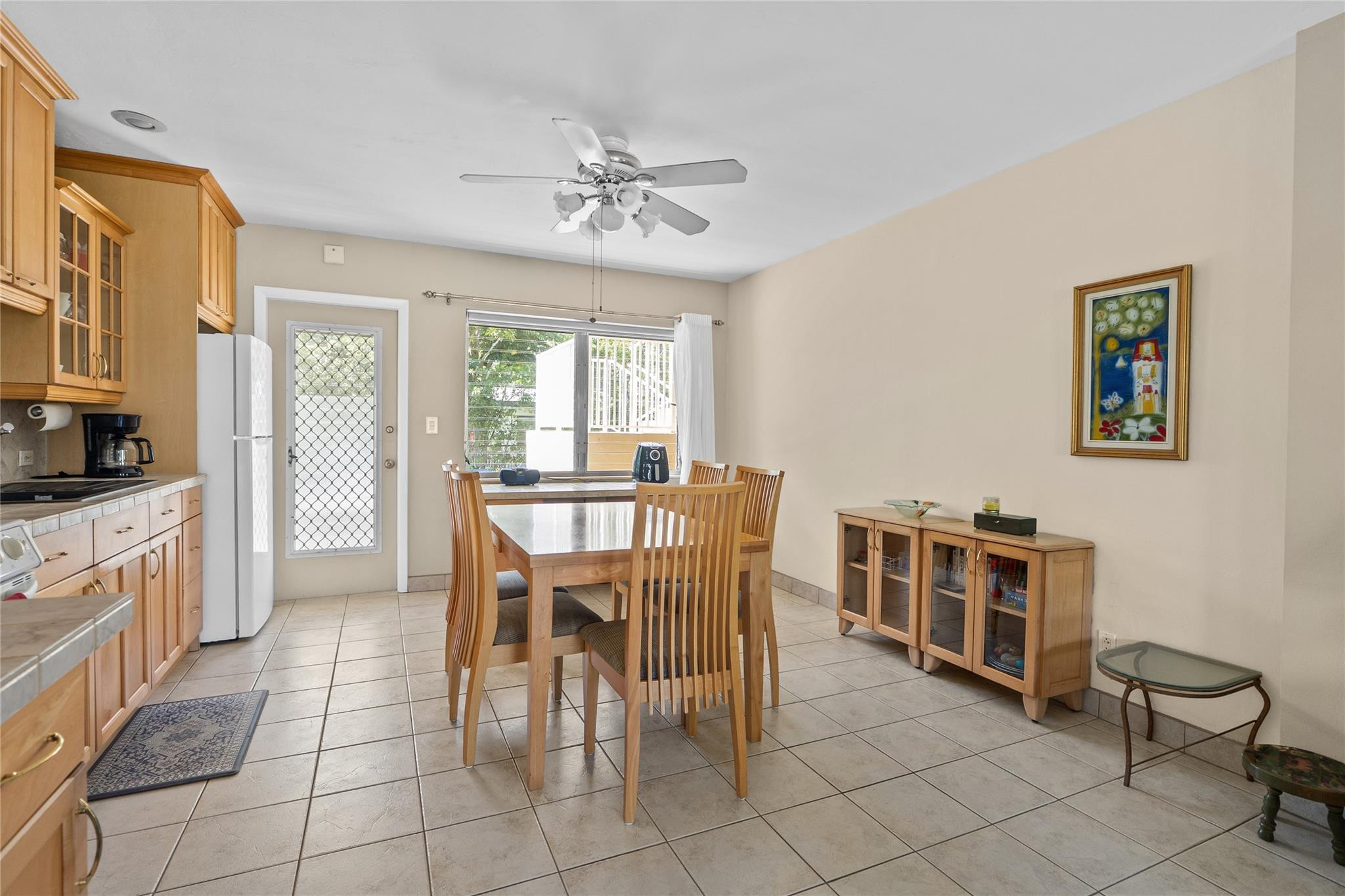 223 S Federal Highway 9