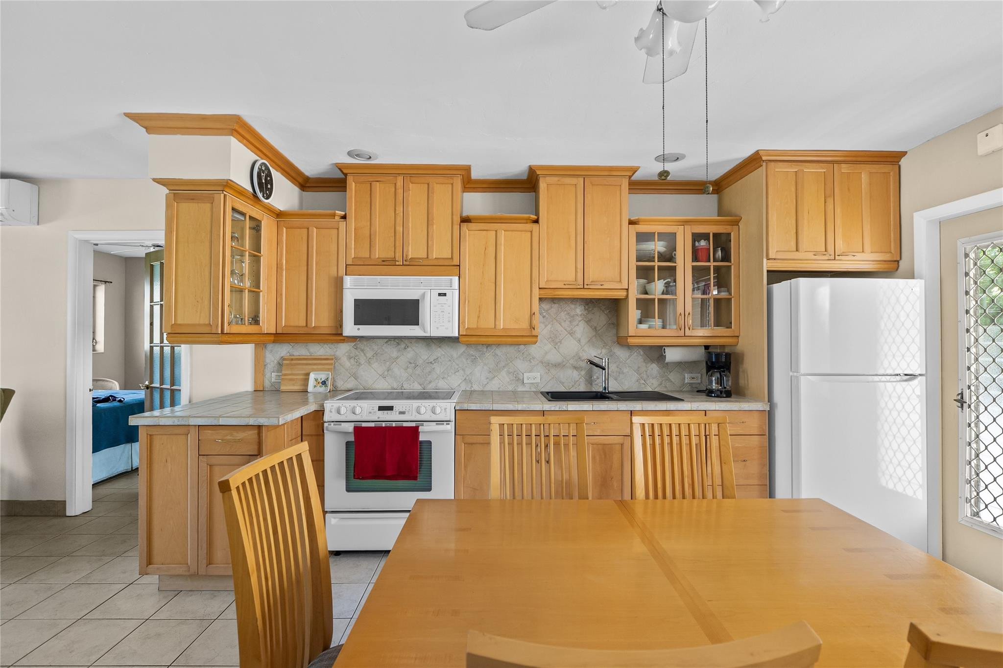 223 S Federal Highway 9