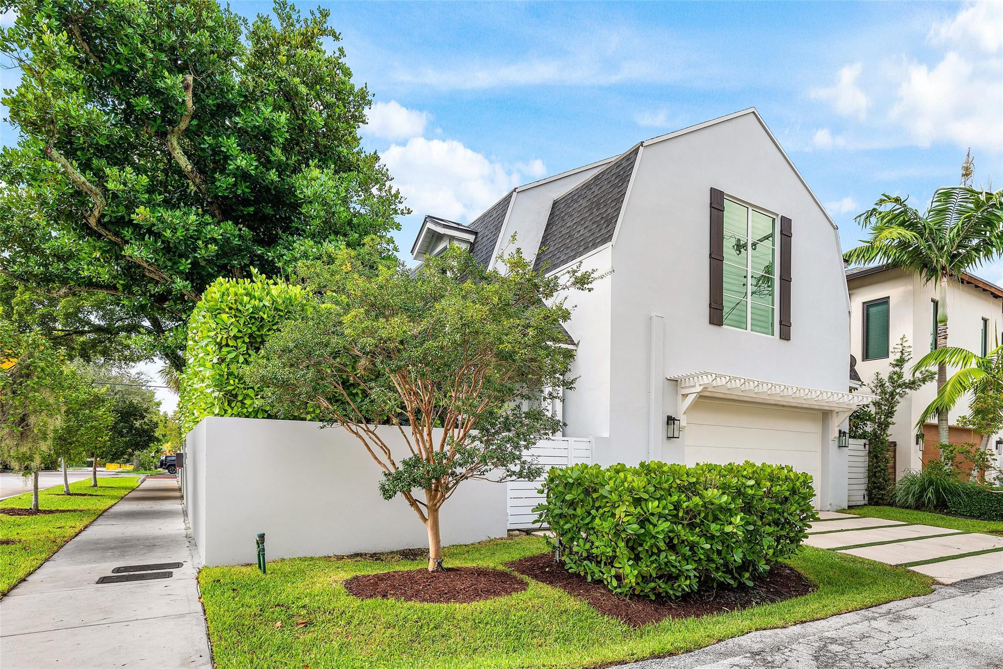217 SE 16th Avenue