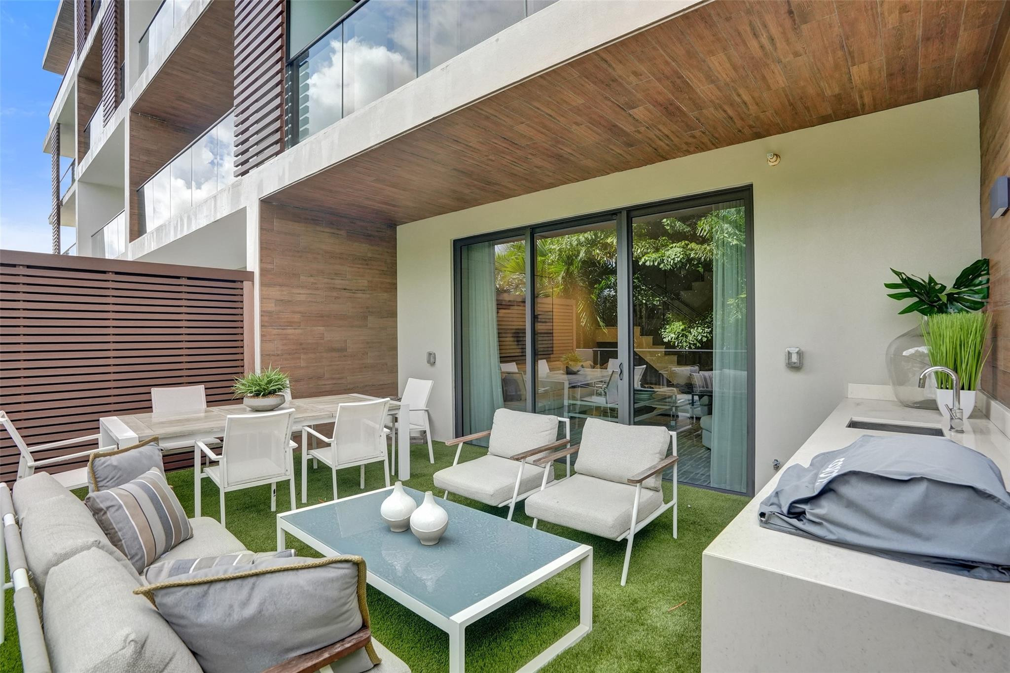 3030 N Ocean Boulevard S104