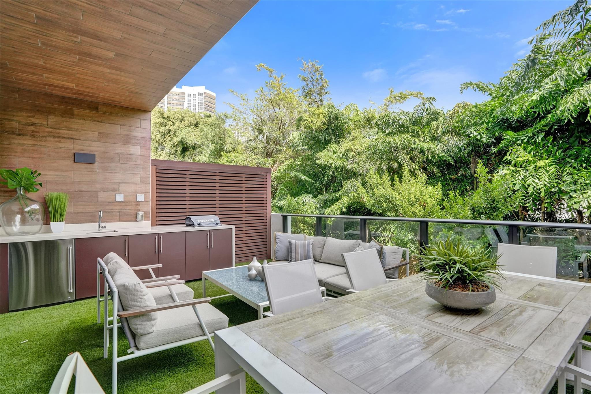 3030 N Ocean Boulevard S104