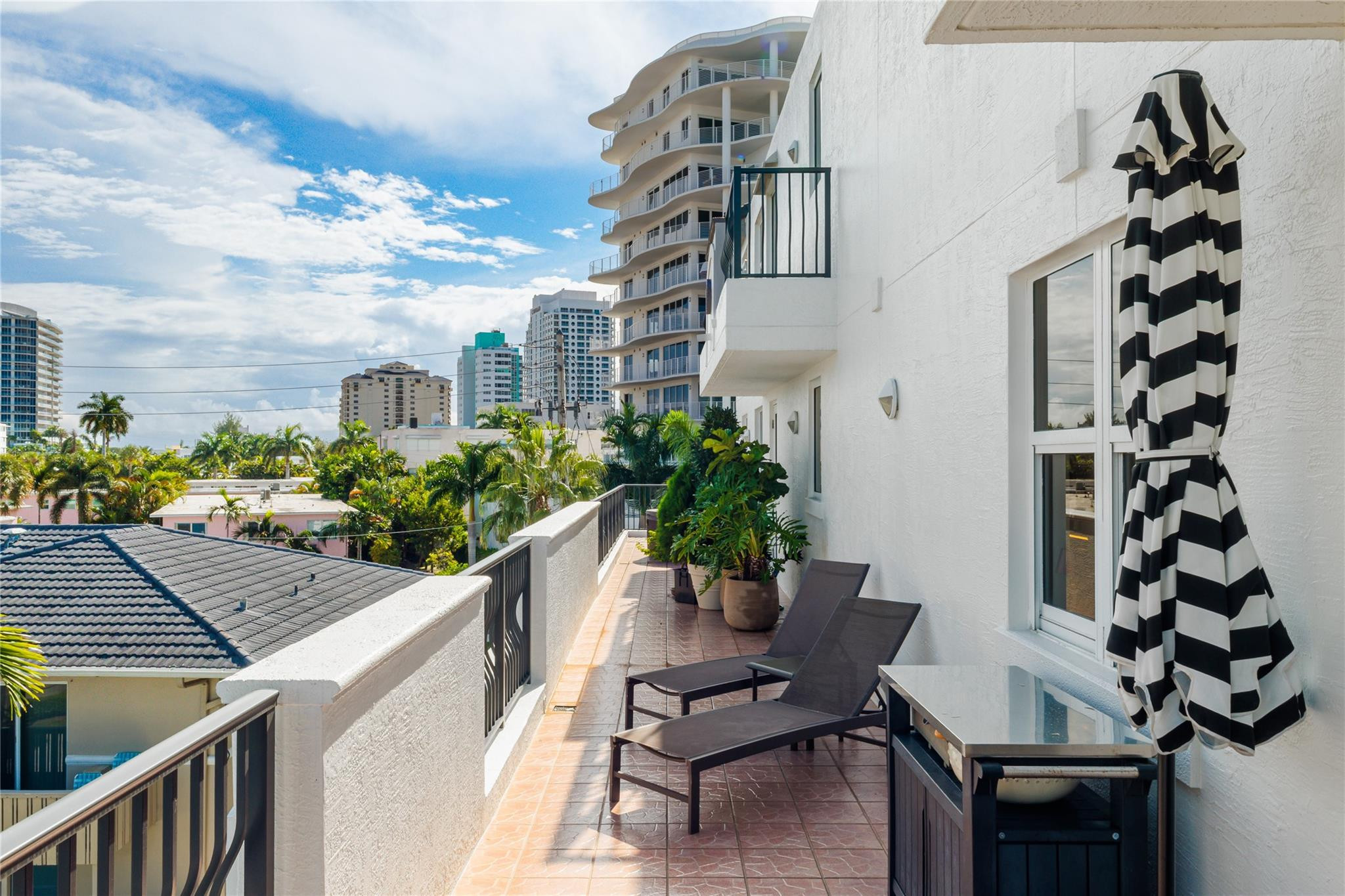 615 Bayshore Drive 301