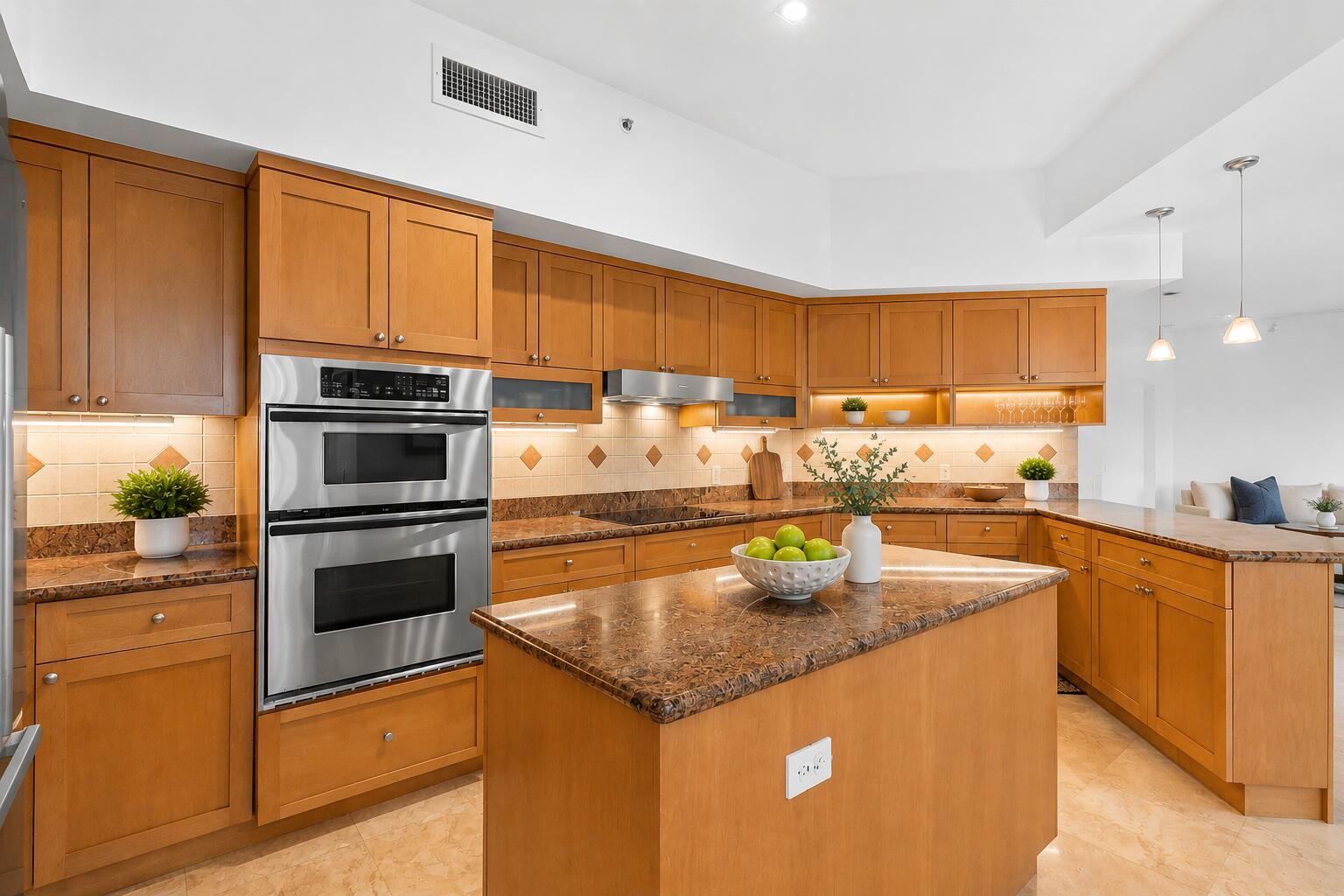 615 Bayshore Drive 301