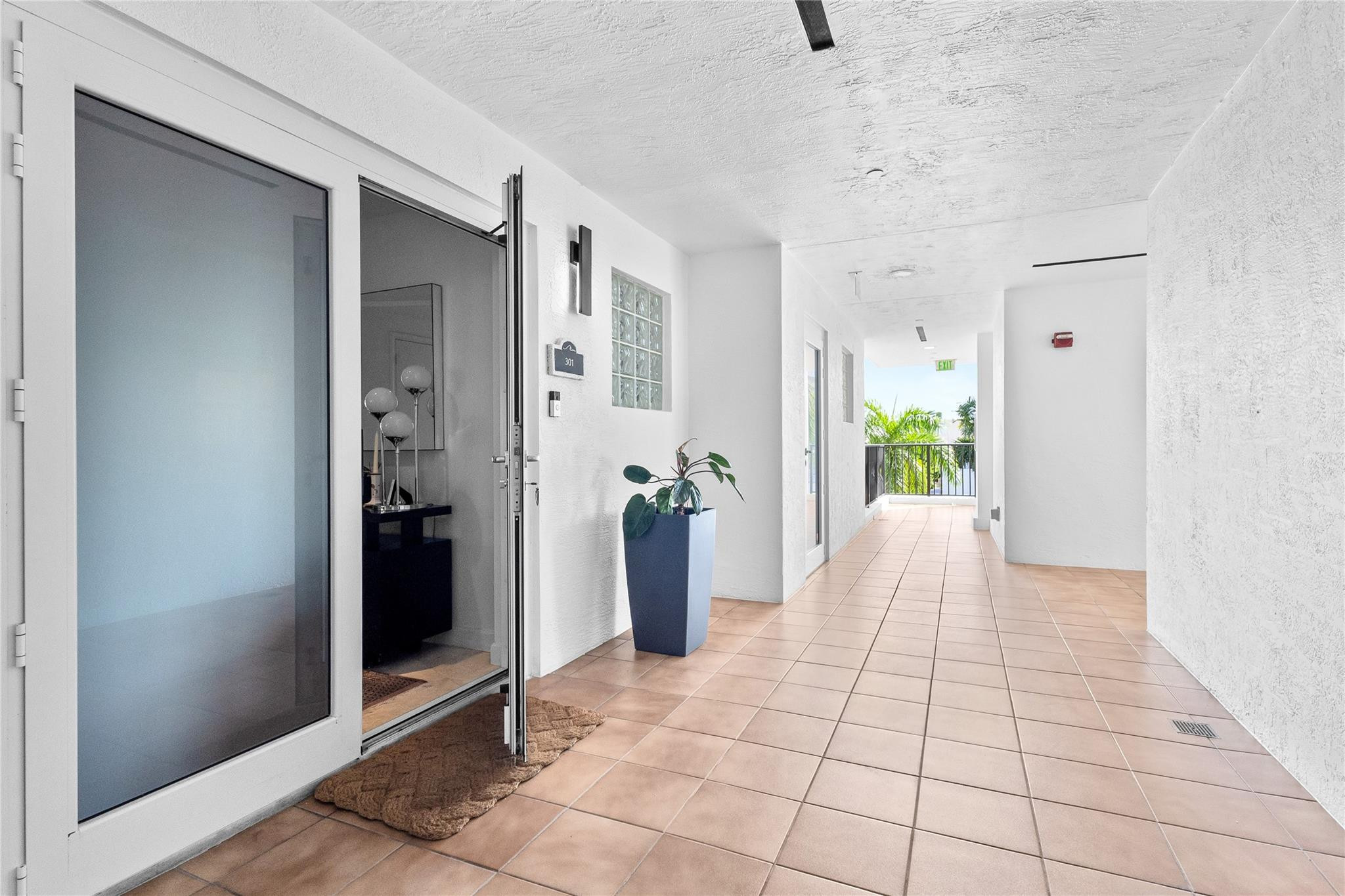 615 Bayshore Drive 301