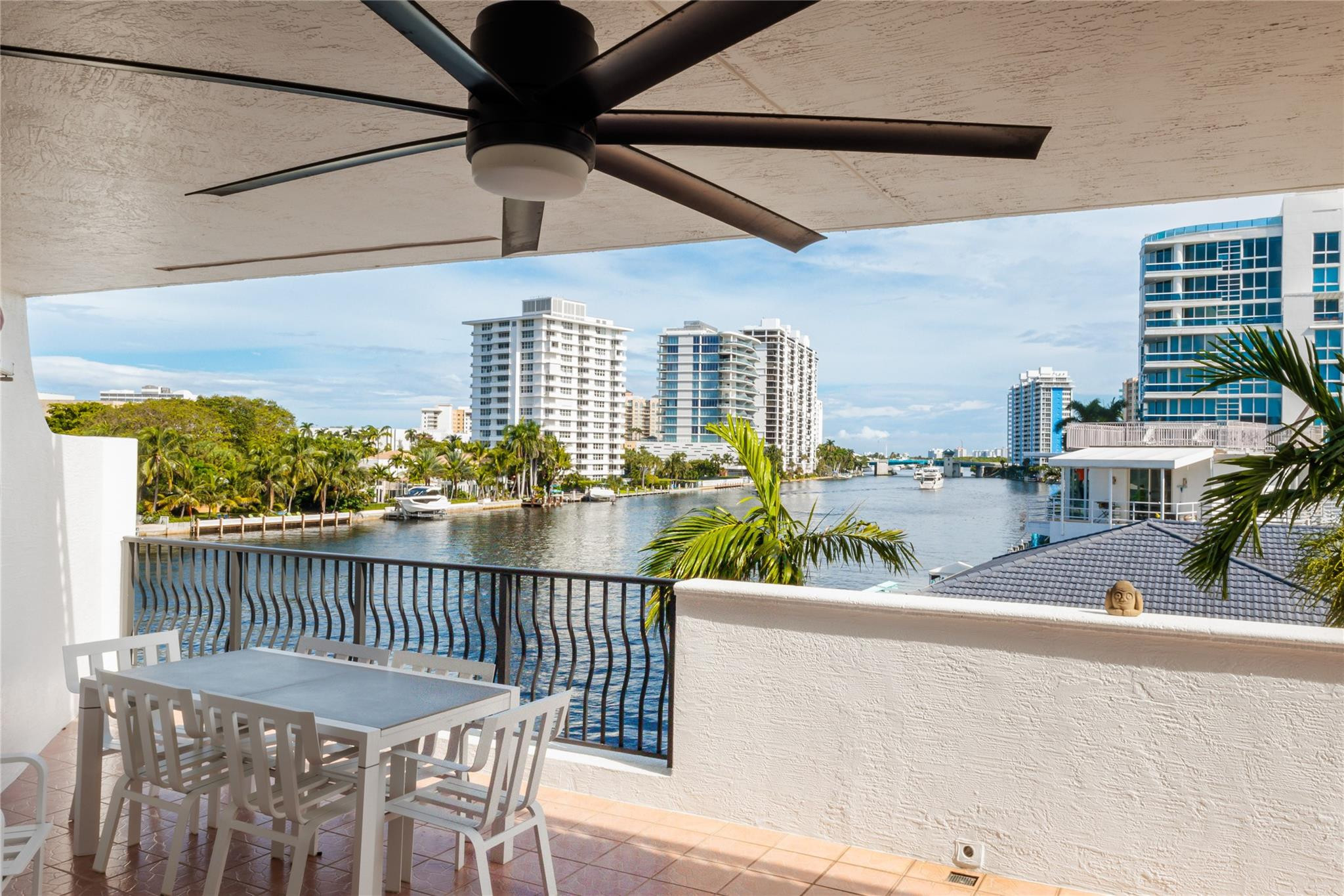 615 Bayshore Drive 301