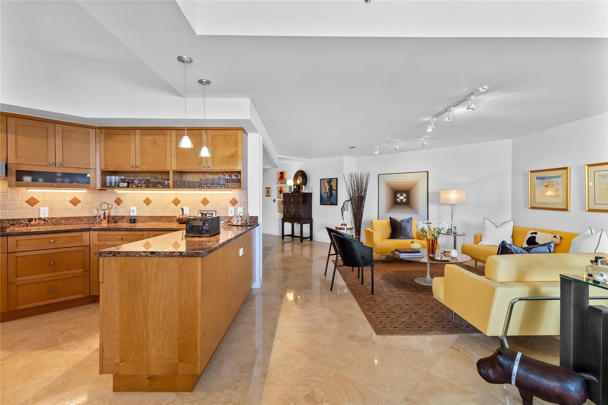 615 Bayshore Drive 301