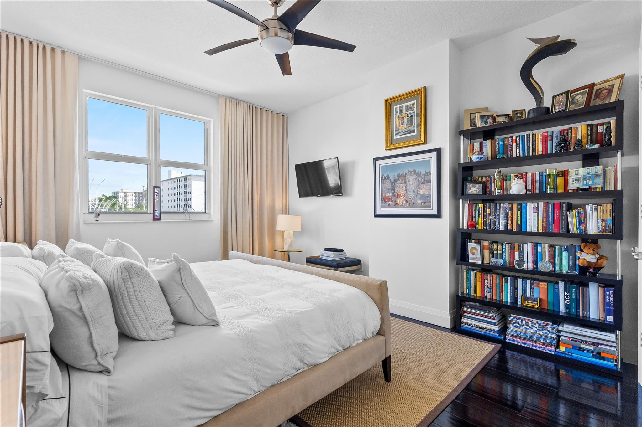 615 Bayshore Drive 301
