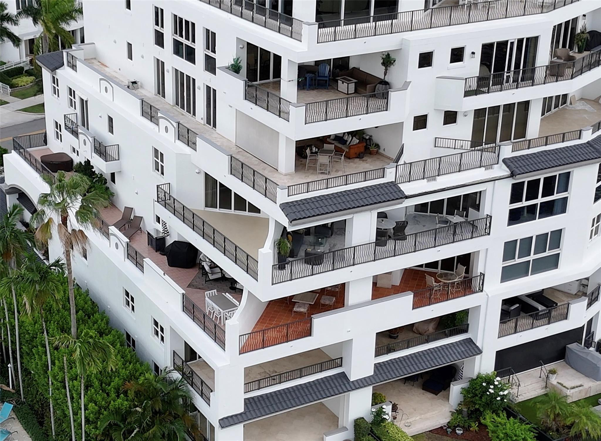 615 Bayshore Drive 301