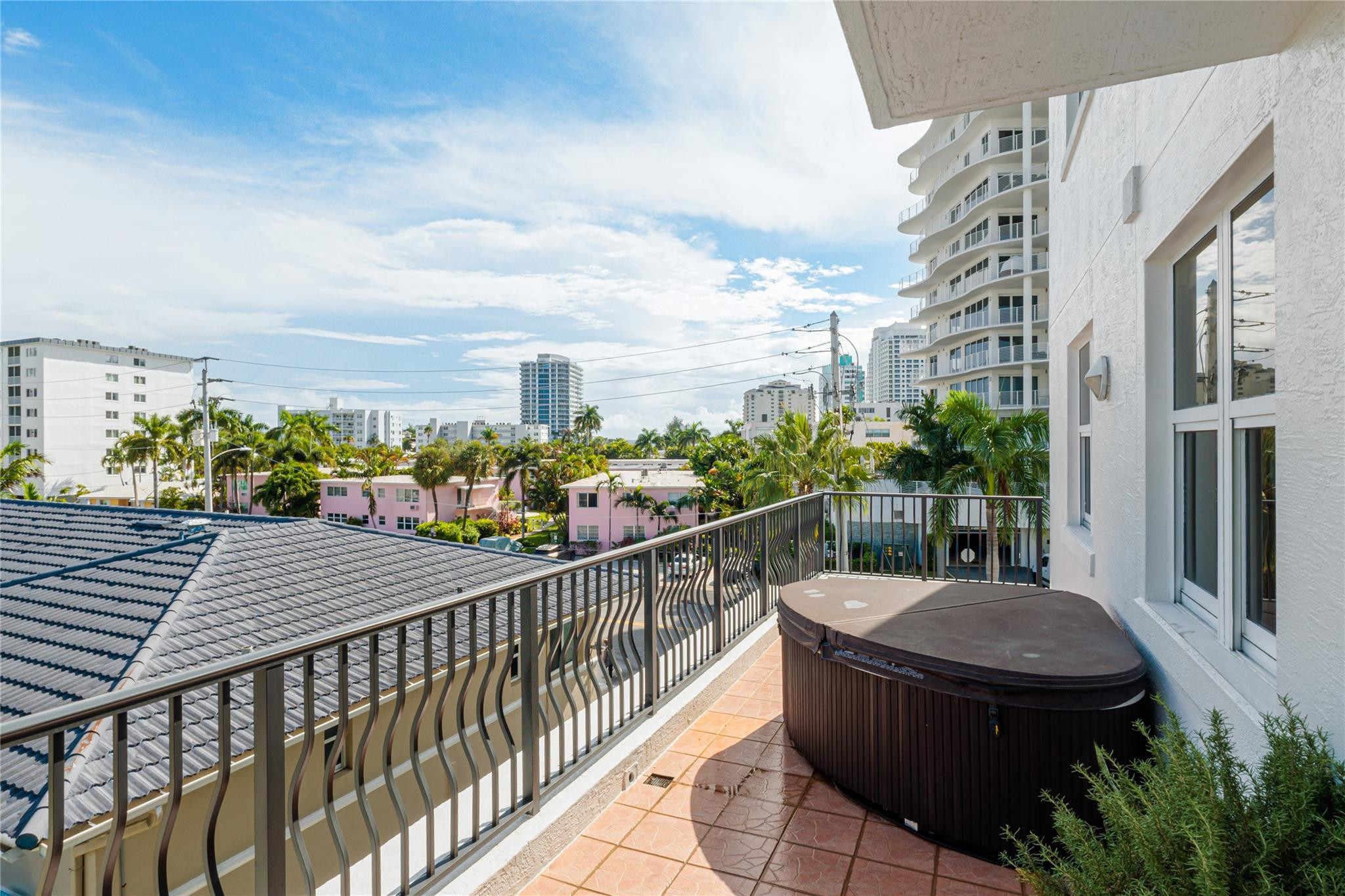615 Bayshore Drive 301