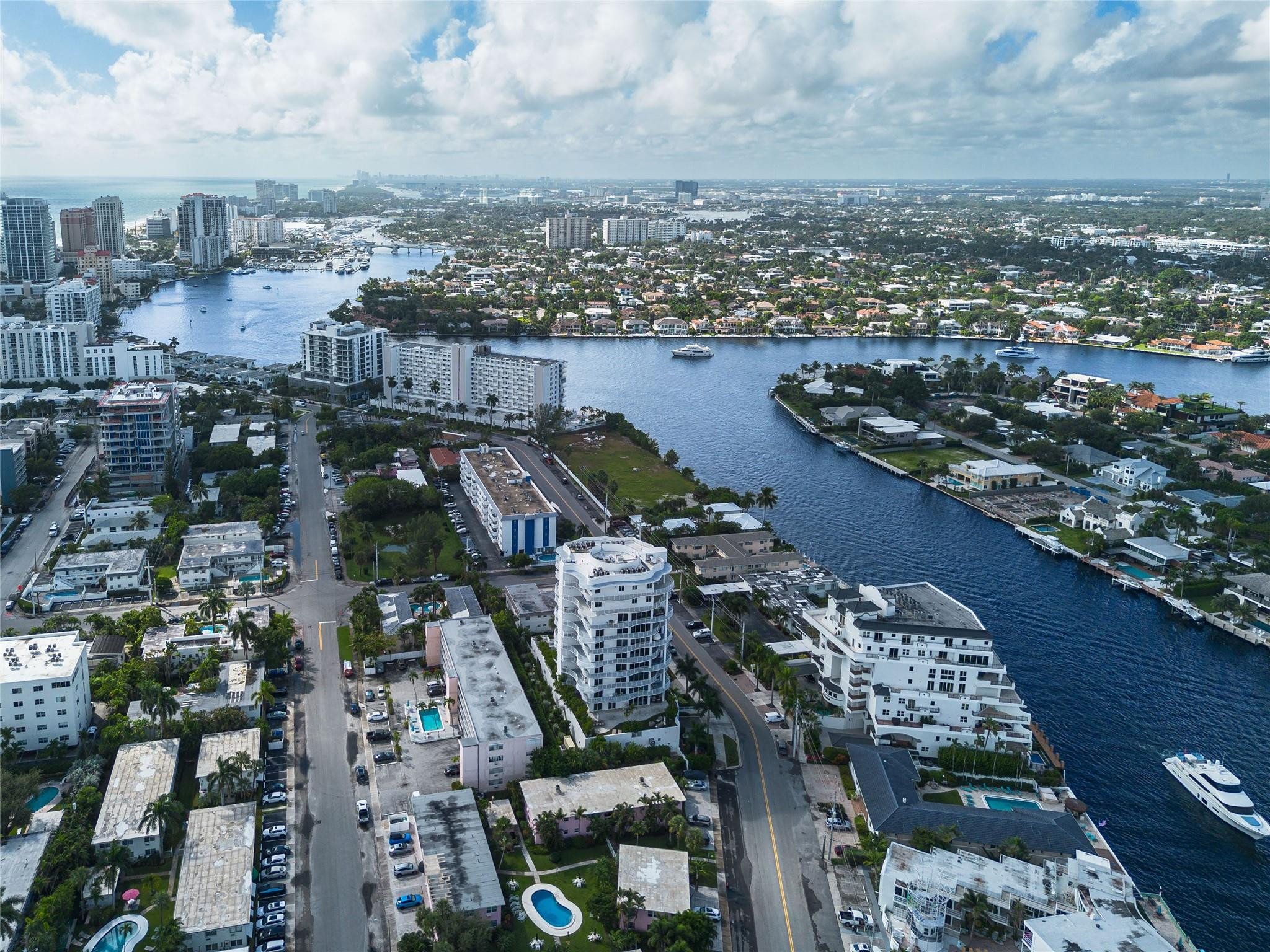 615 Bayshore Drive 301
