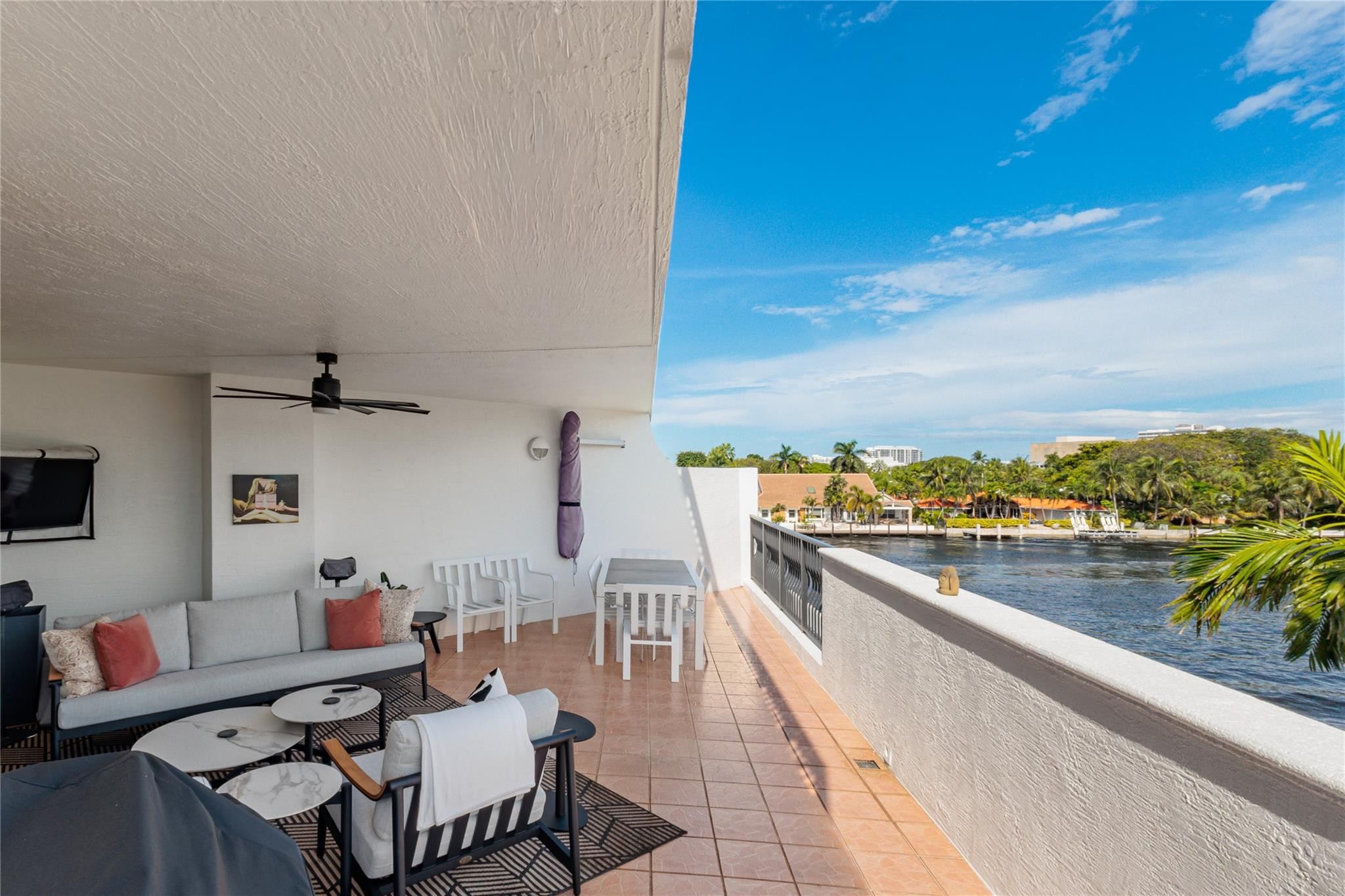 615 Bayshore Drive 301