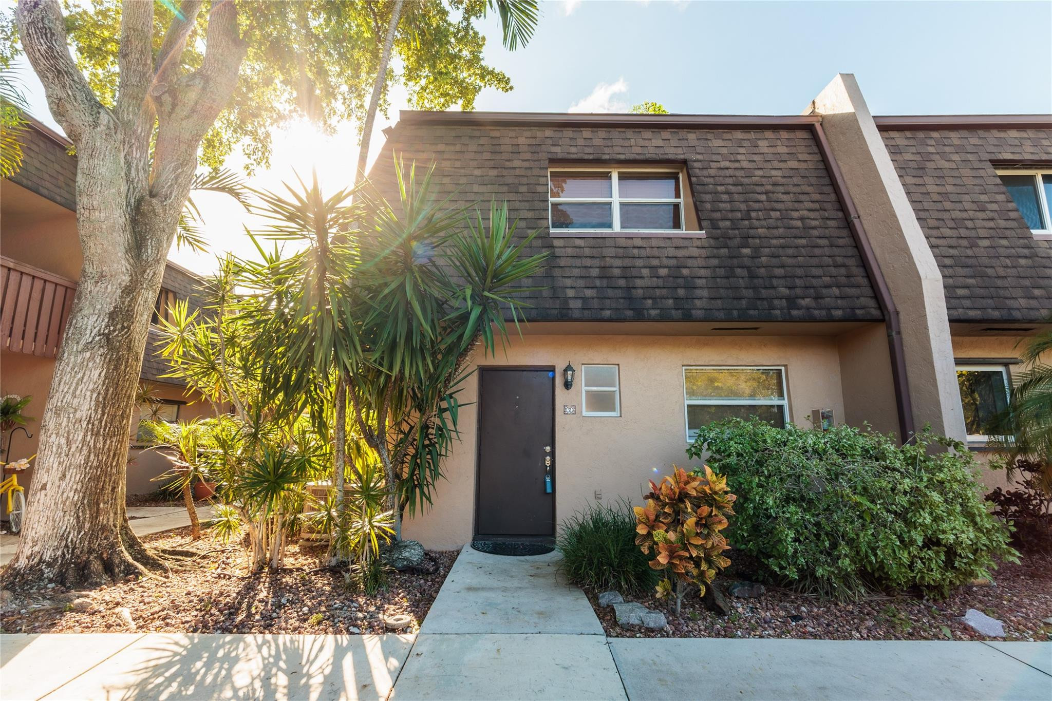 2520 Van Buren Street 4