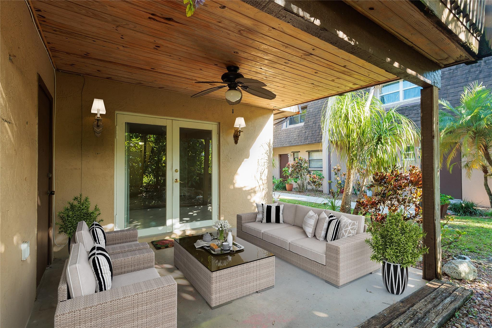 2520 Van Buren Street 4