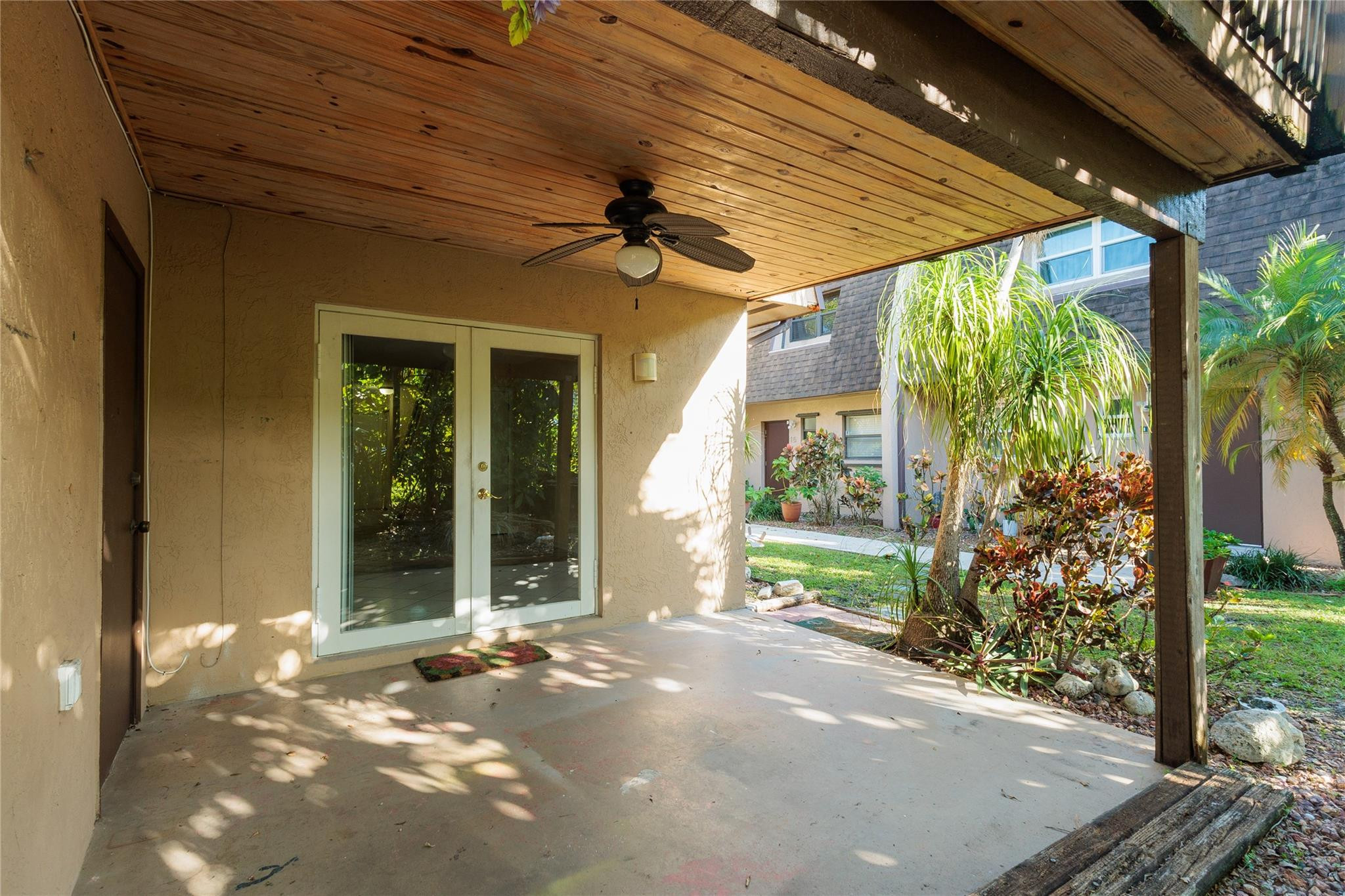 2520 Van Buren Street 4