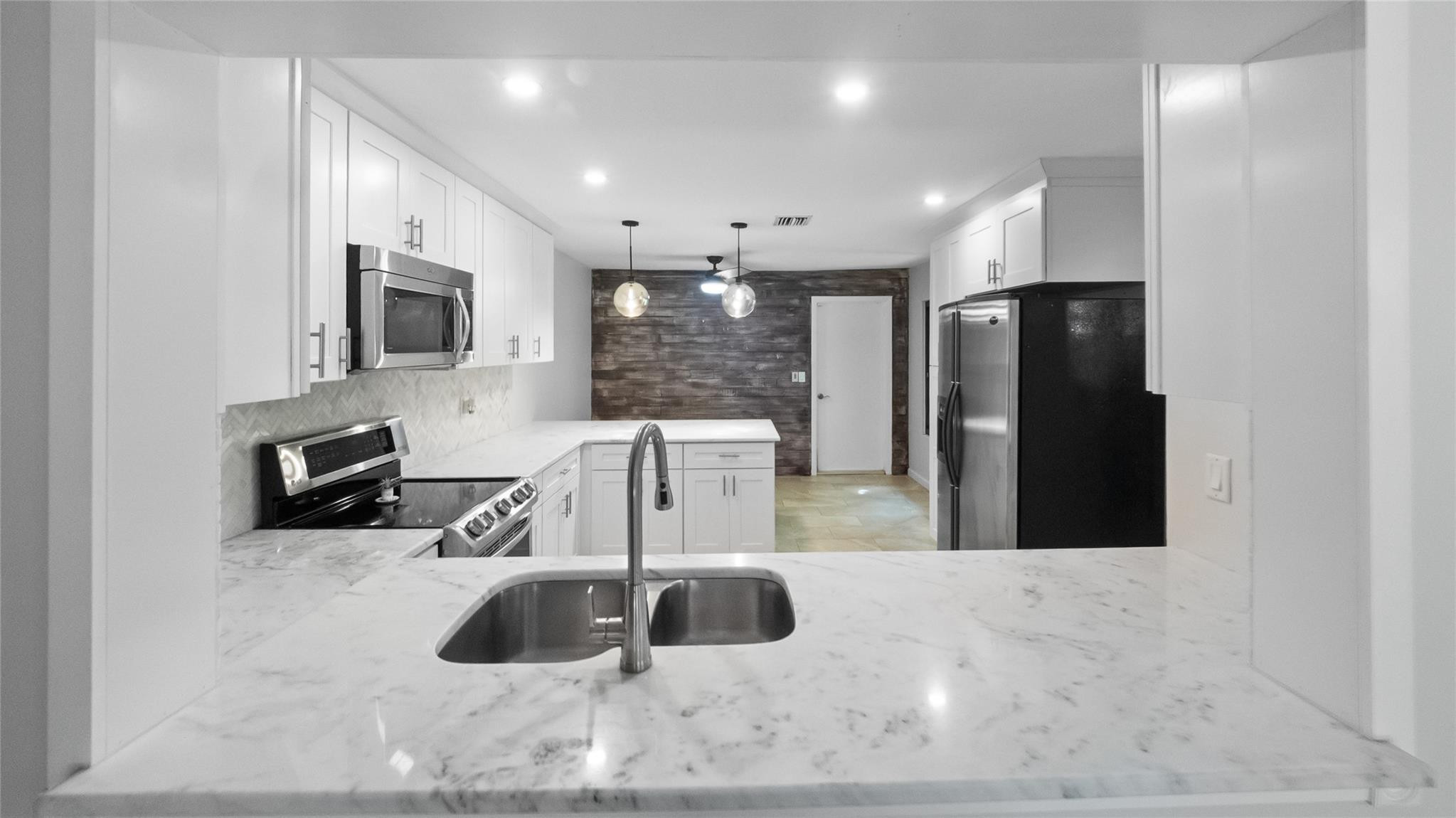 619 Deer Creek Shore Drive 619