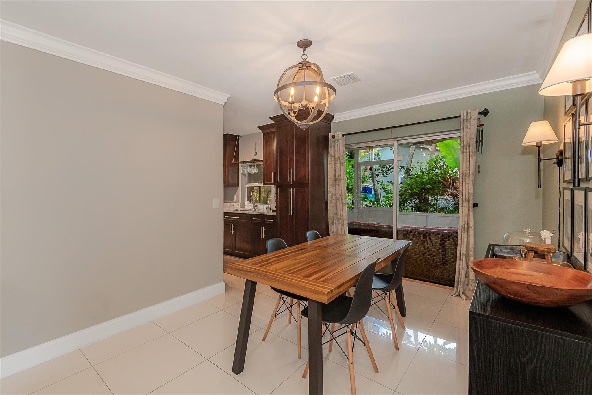 7509 NW 40th Place