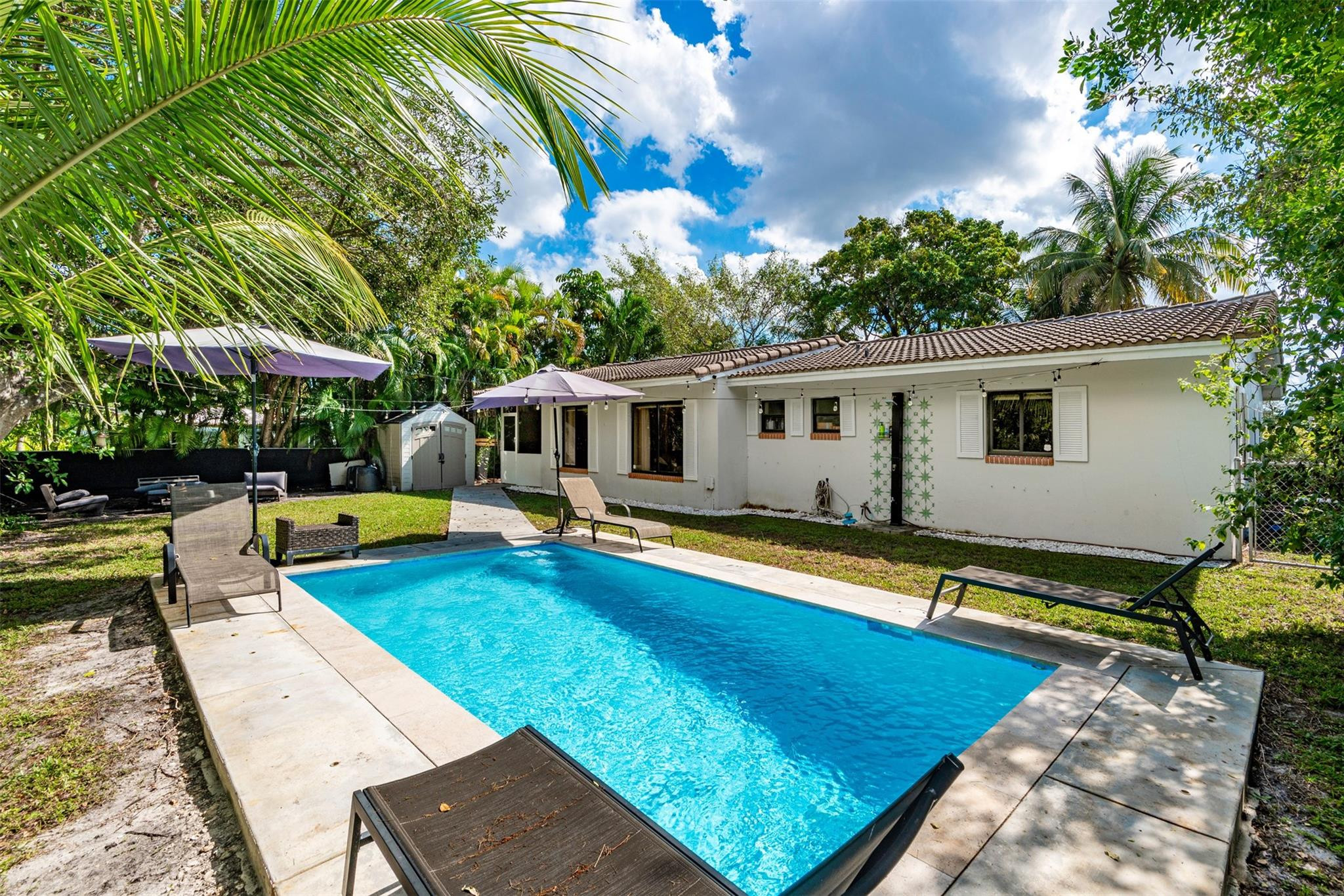 7509 NW 40th Place