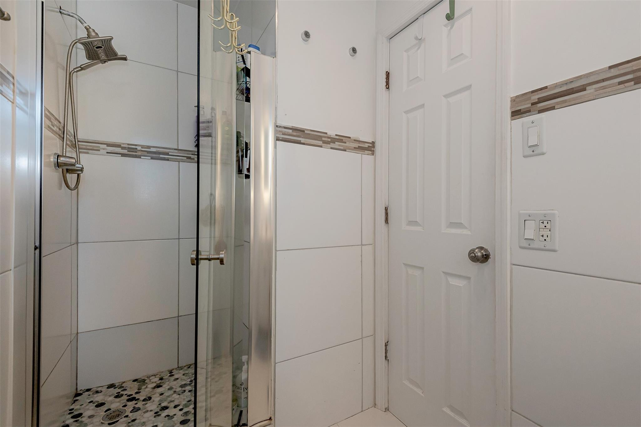 7509 NW 40th Place