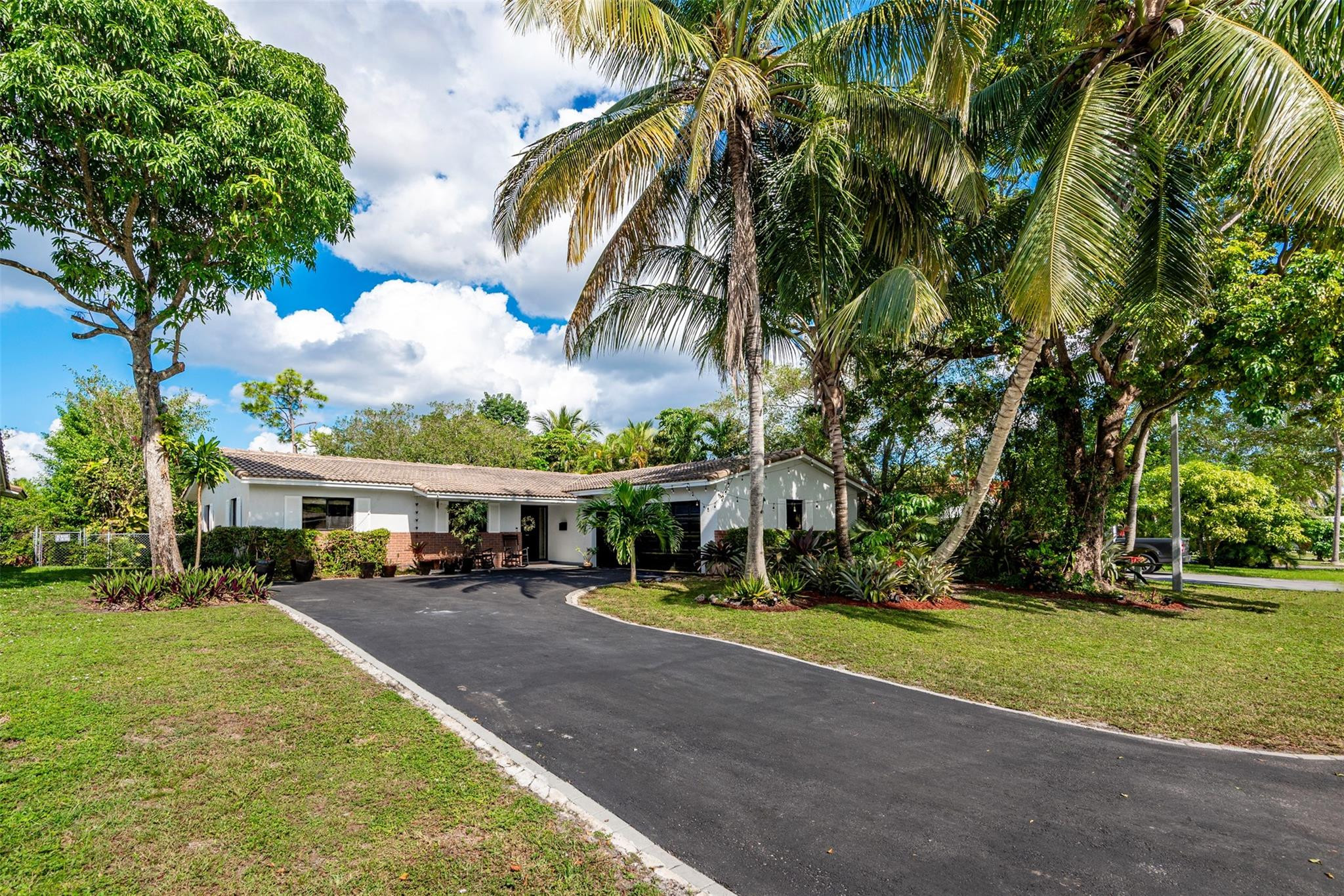 7509 NW 40th Place