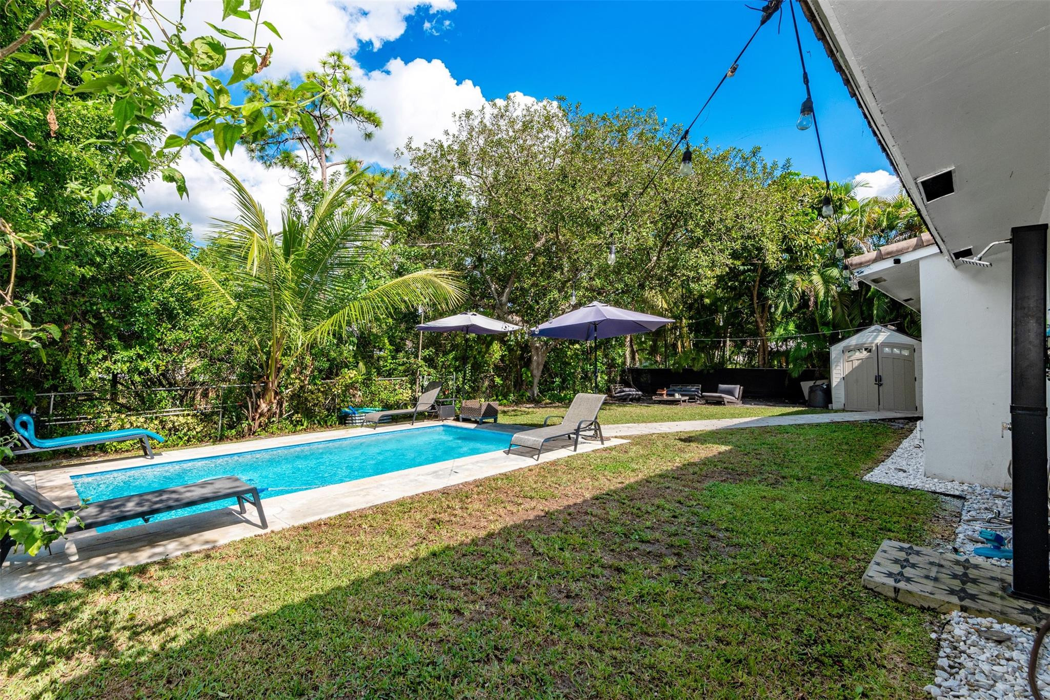 7509 NW 40th Place