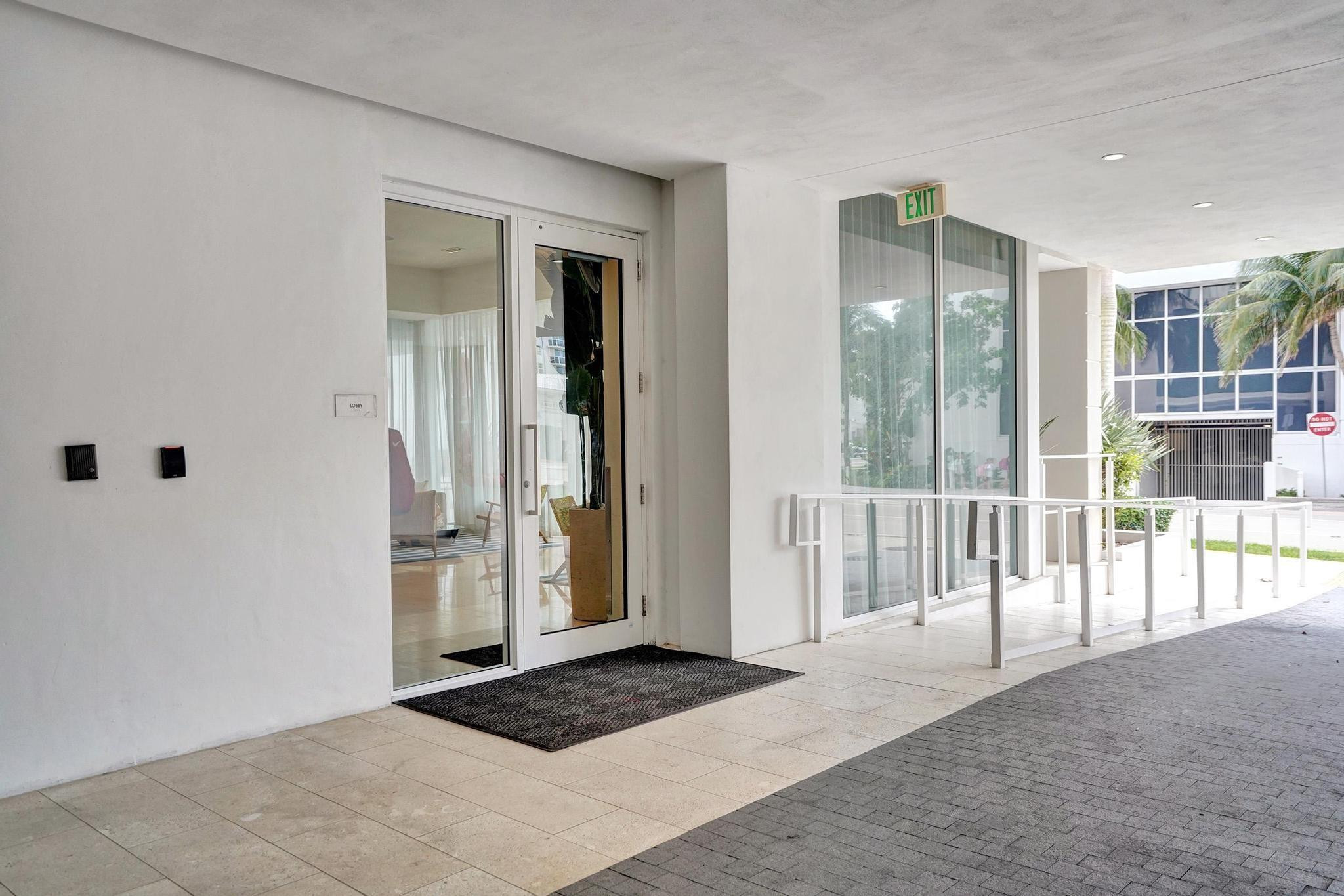 401 N Birch Road 702