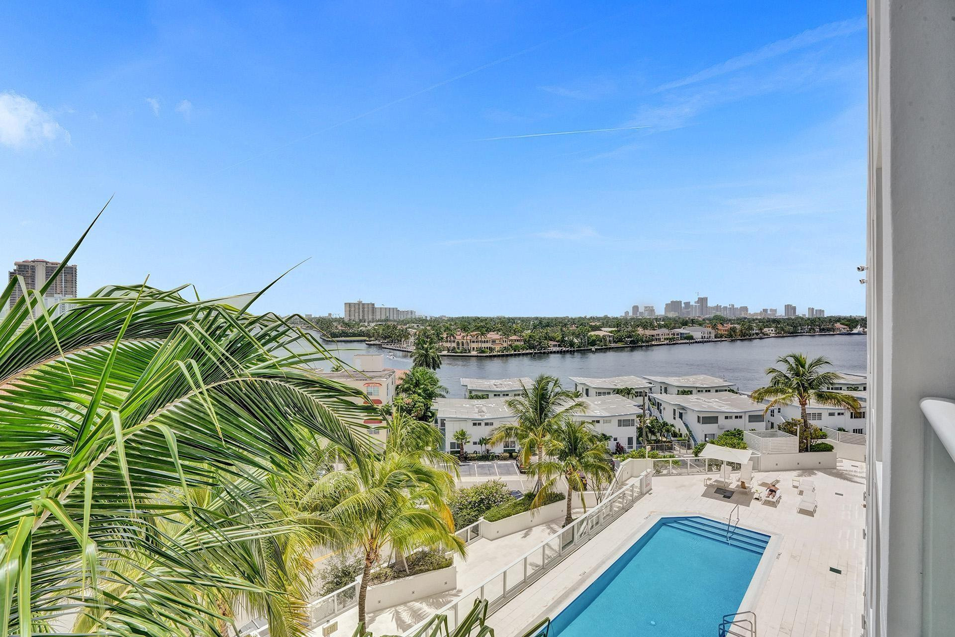 401 N Birch Road 702