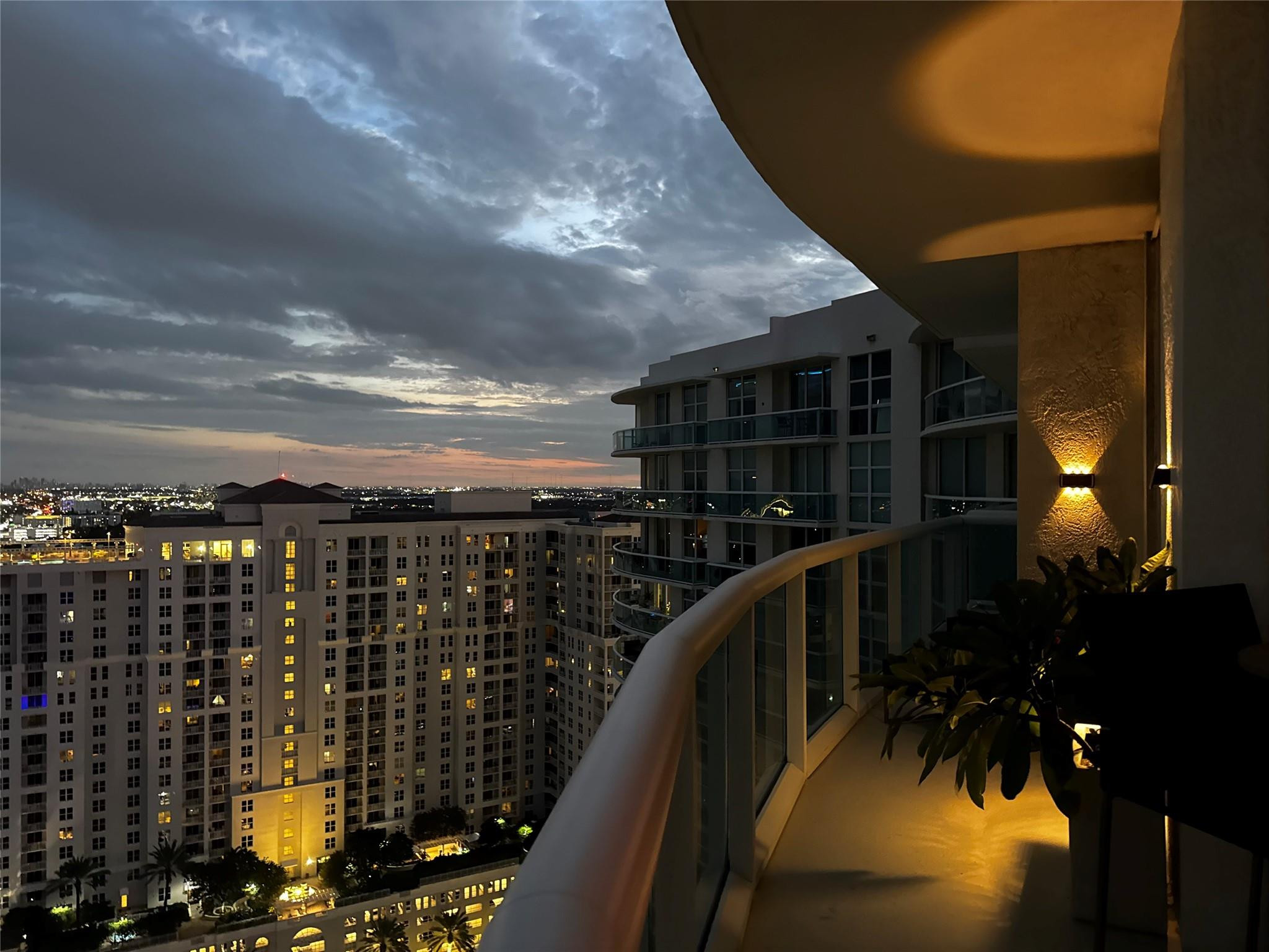 347 N New River Drive 3110