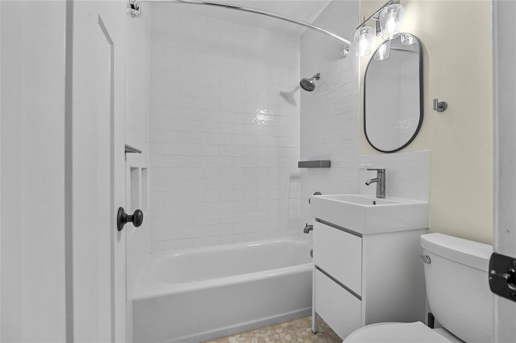 15 SE 13th Avenue
