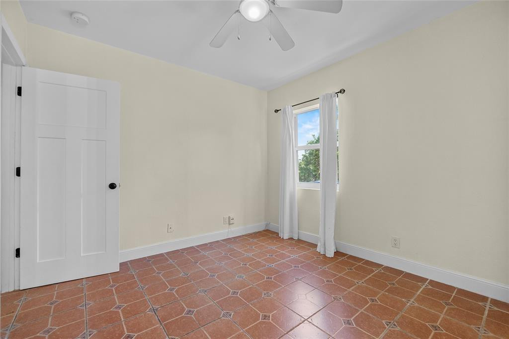 15 SE 13th Avenue