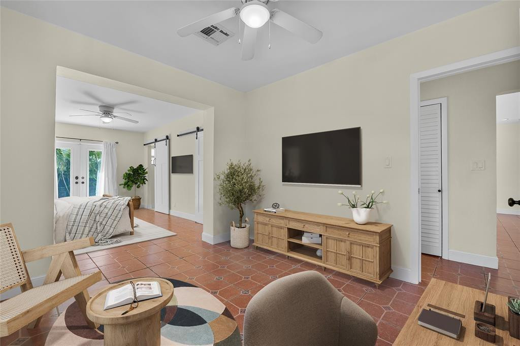 15 SE 13th Avenue