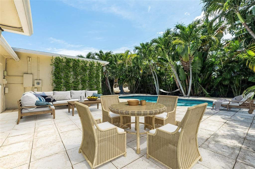 15 SE 13th Avenue