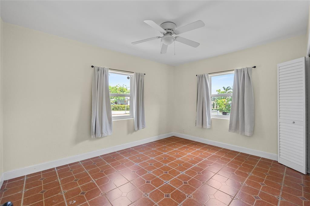15 SE 13th Avenue