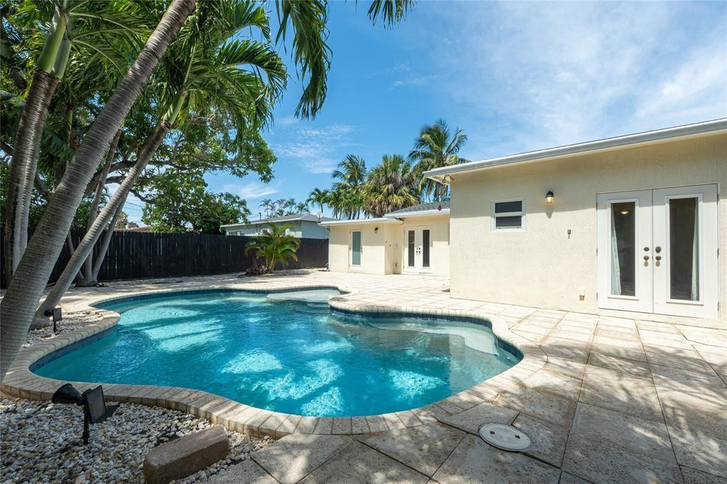 15 SE 13th Avenue