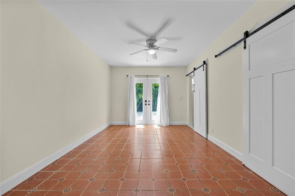 15 SE 13th Avenue