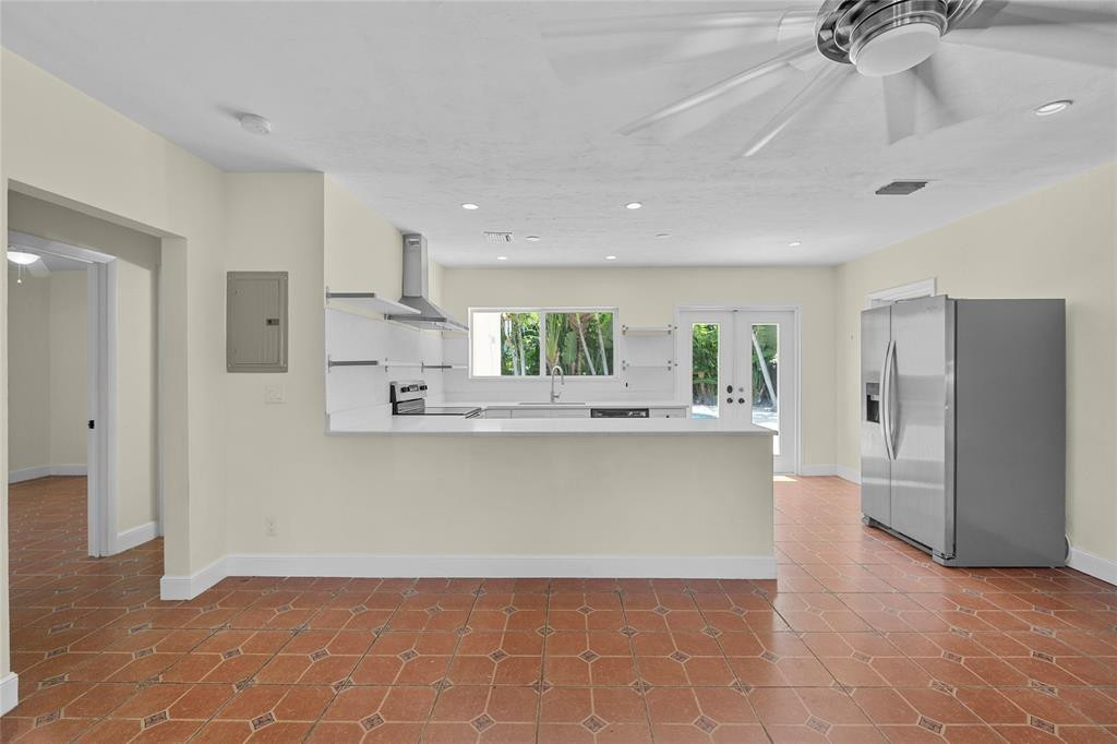 15 SE 13th Avenue