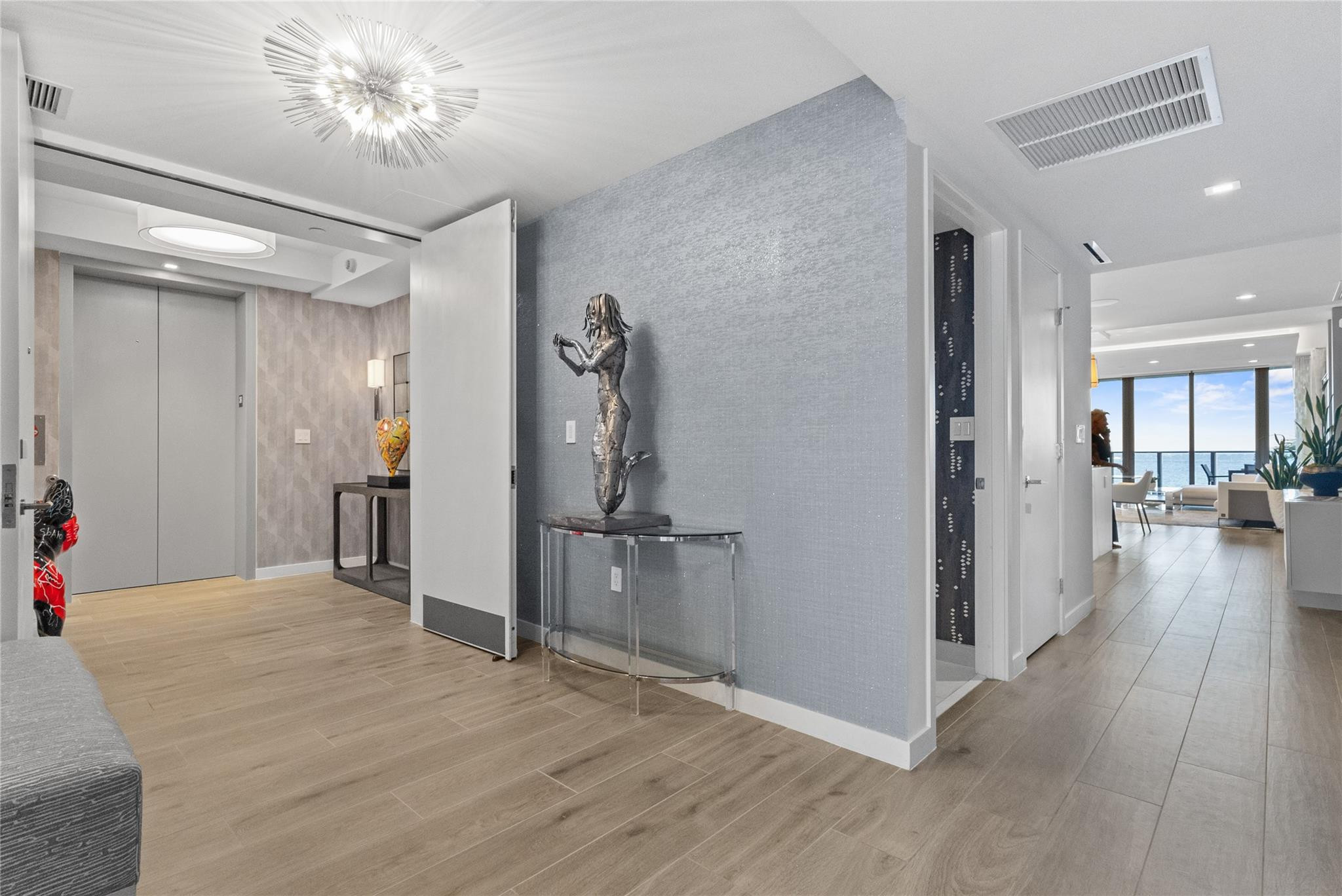 1116 N Ocean Boulevard 301